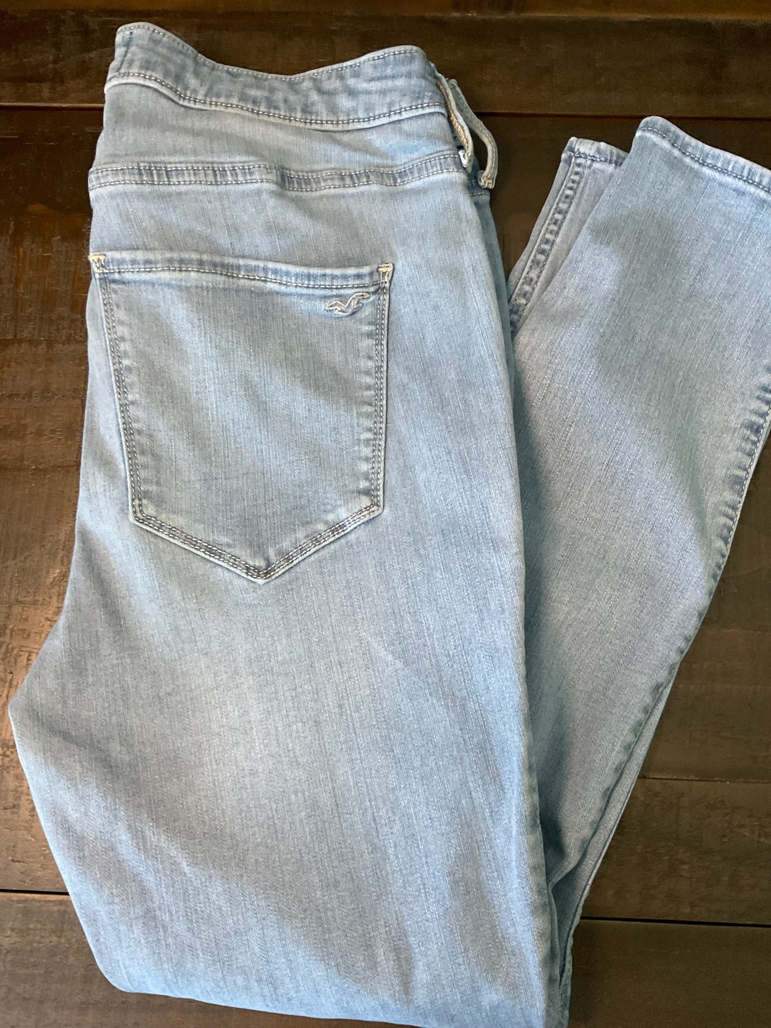 Hollister Women's High Rise Jean Legging - Distressed Light Wash - Size 32x36