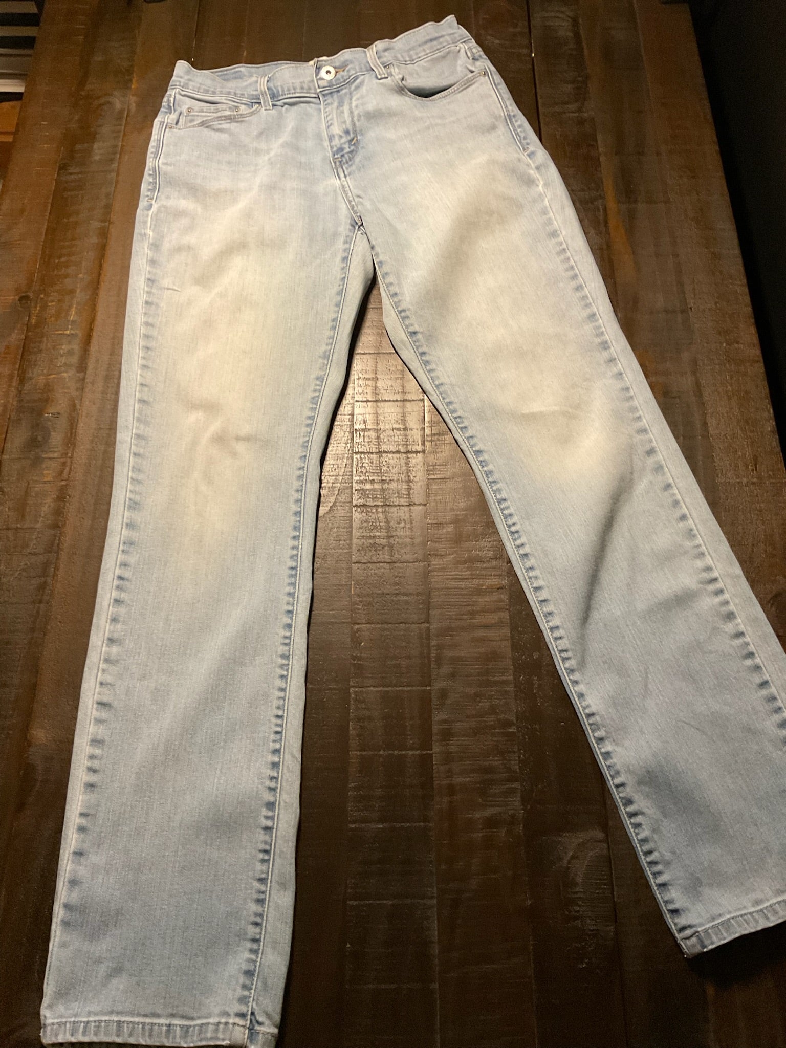 Levi's Women's 505 Straight Leg Light Wash Jeans - Size 6M 