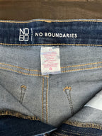 No Boundaries Women's High Rise Mom Ankle Jeans - Medium Wash - Size 11