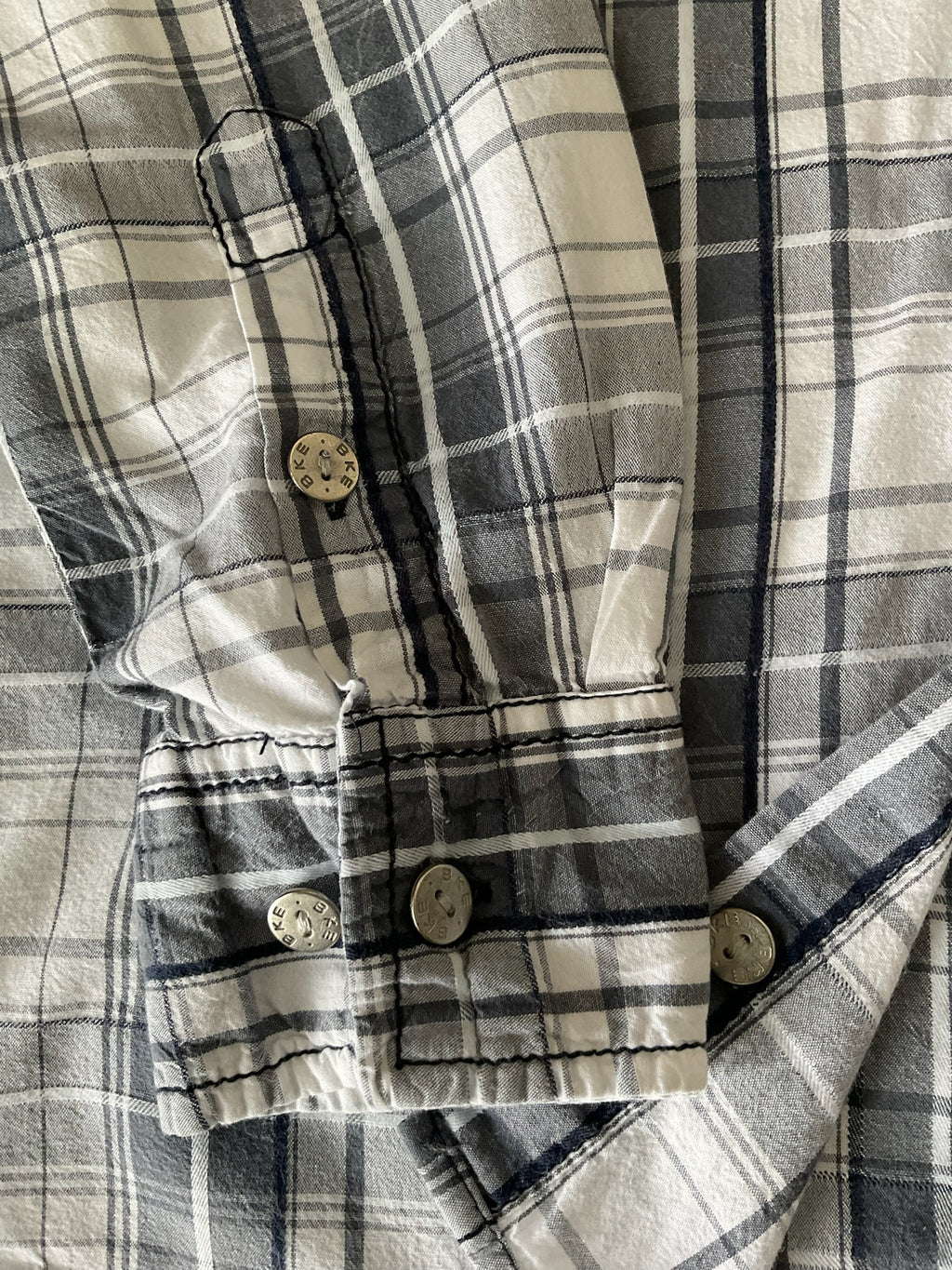 BKE Men's Plaid Button Up Shirt with Metal Buttons. Medium