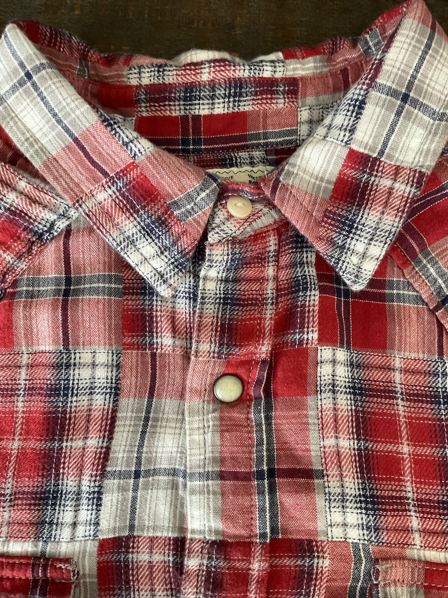 Lucky Brand Men's Red Plaid Pearl Button Up Shirt Size M