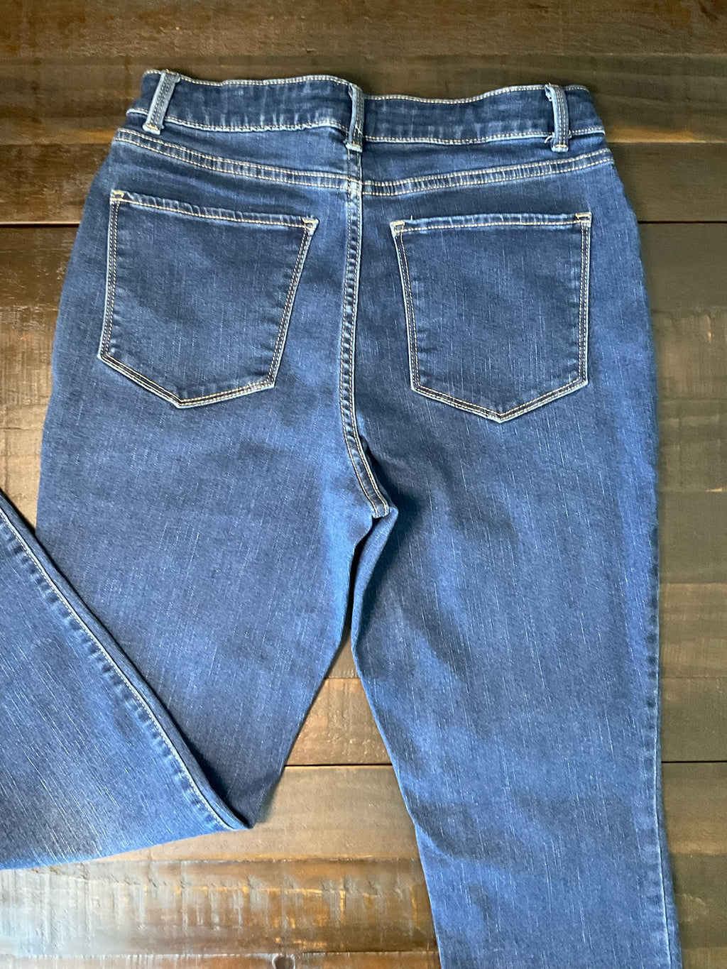 No Boundaries Women's High Rise Mom Ankle Jeans - Medium Wash - Size 11