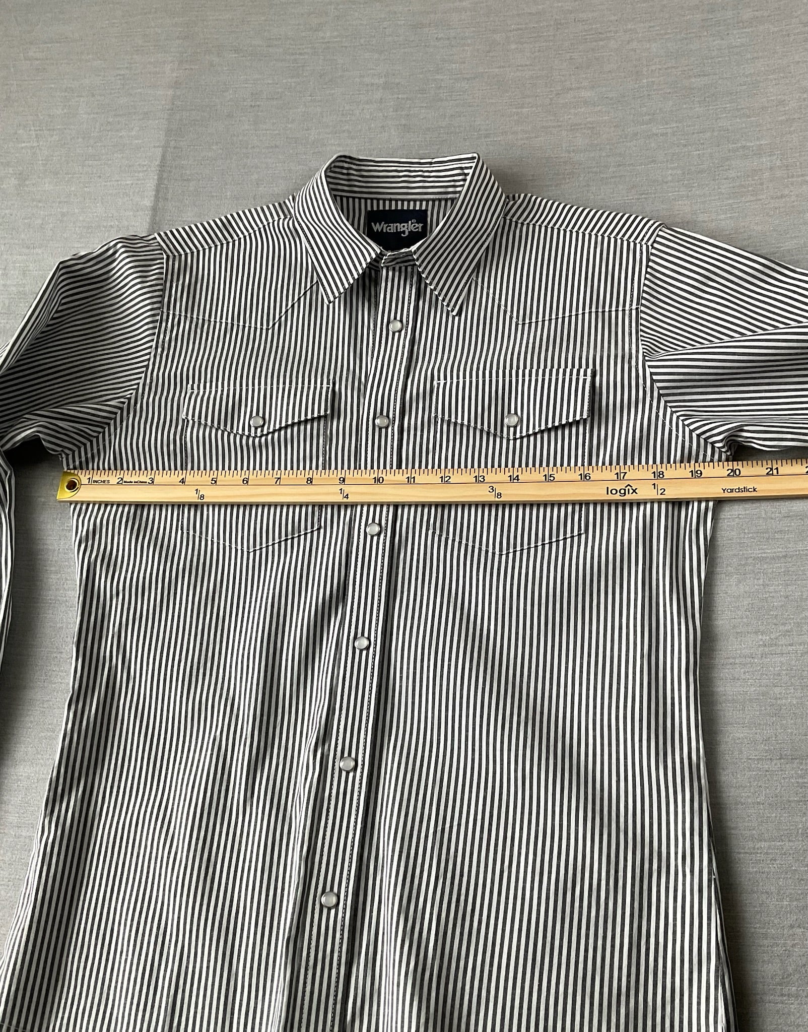 Wrangler Men's Western Stripe Pearl Snap Long Sleeve Shirt - Gray & White - Size XL