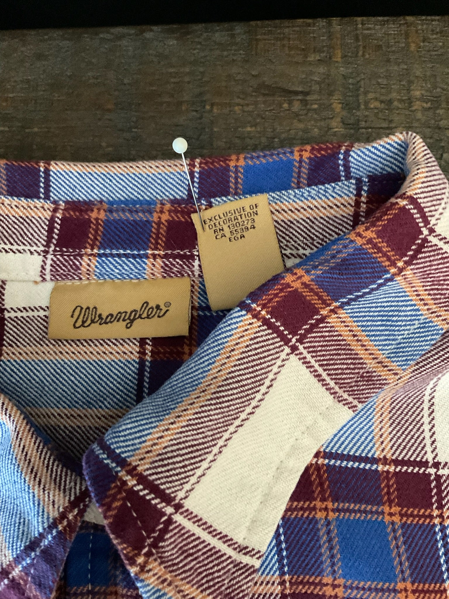 Wrangler Women’s Long-Sleeve Western Pearl Snap Plaid Blue & Maroon Shirt. Med