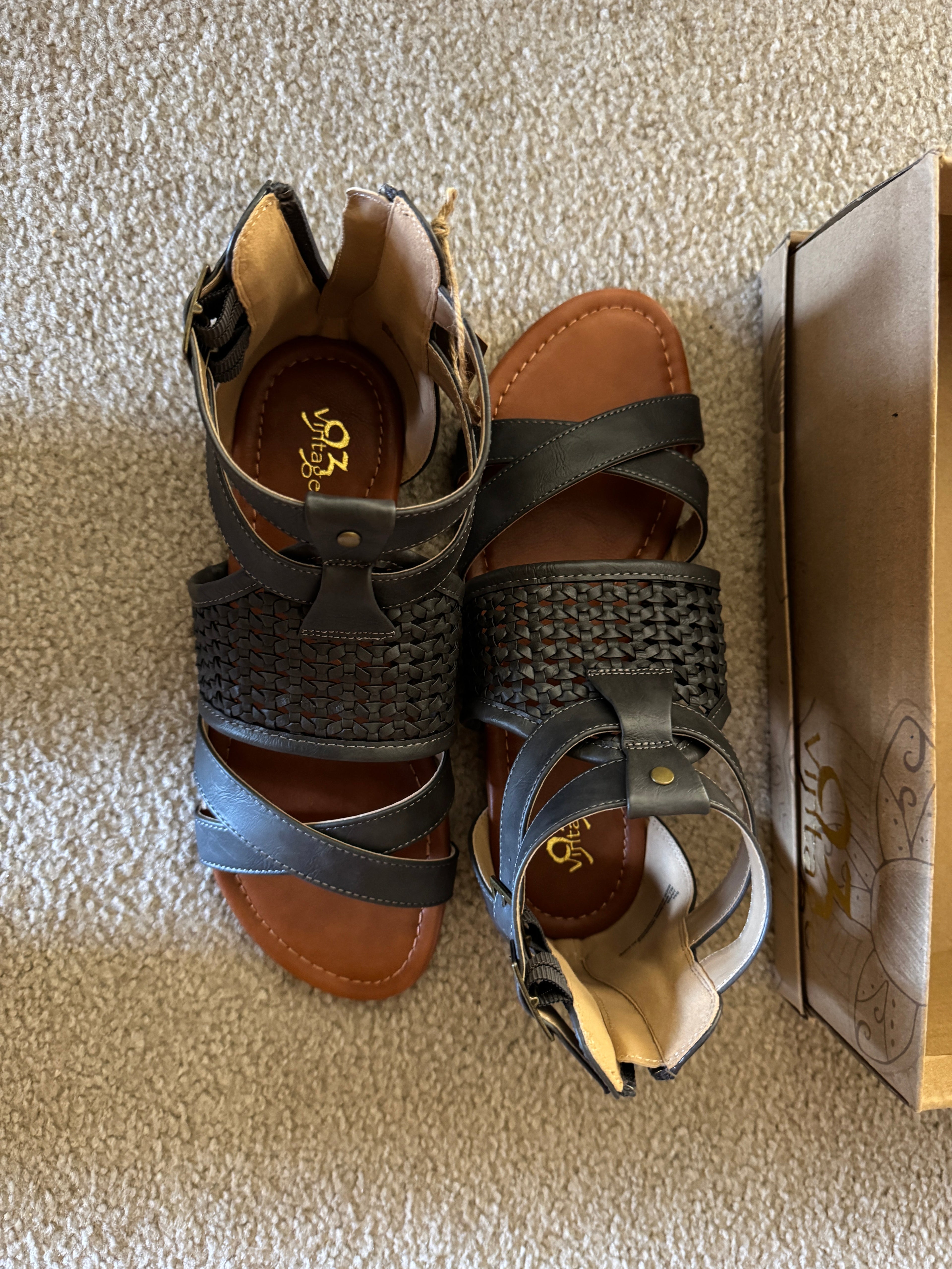 Buckle 93 Vintage Women's Distressed Woven Gladitor Shoes In Gray Size 8 NWT
