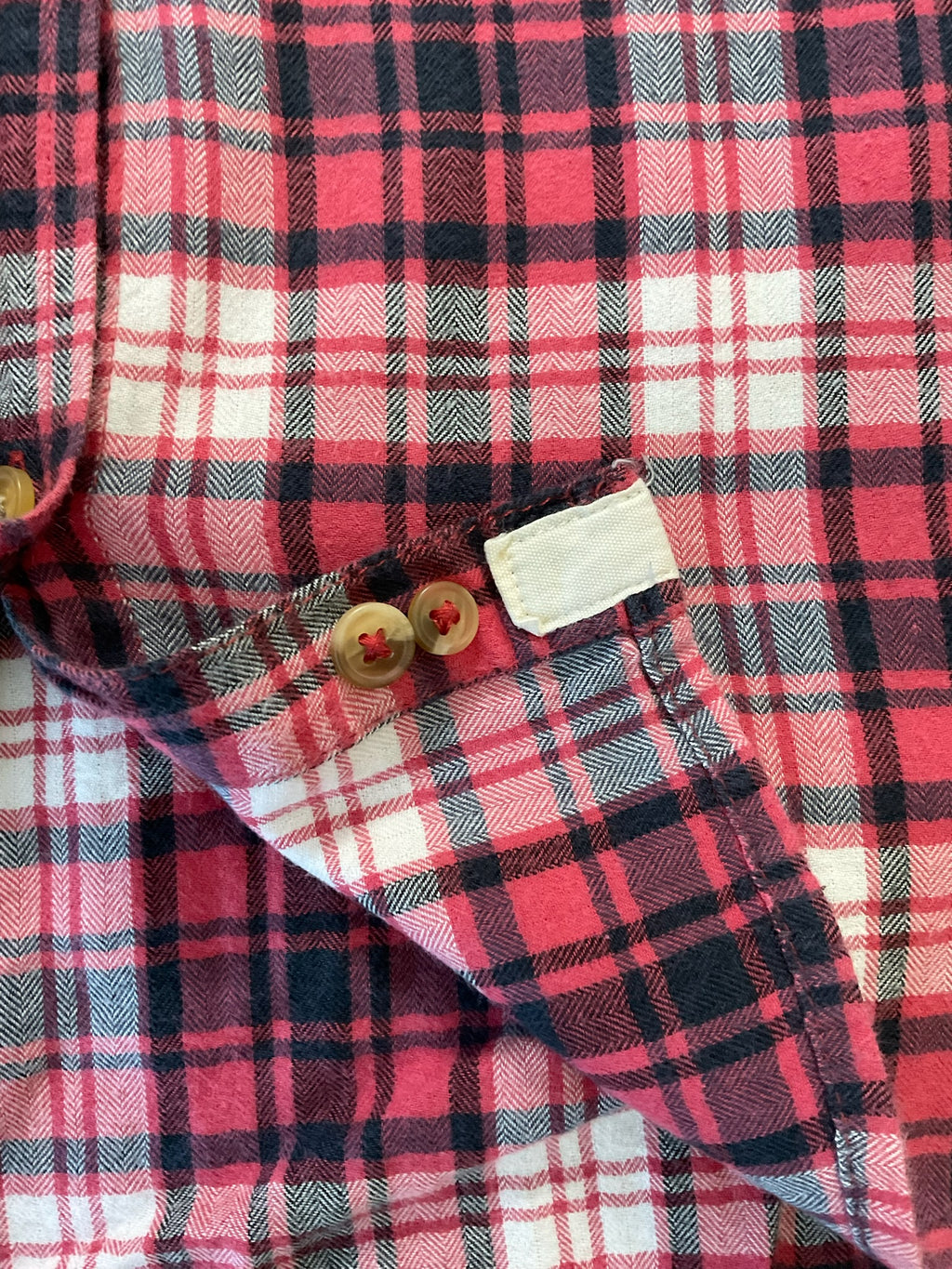 American Eagle Women's  Long Sleeve Button Up Flannel  Red  Black Plaid.  Medium