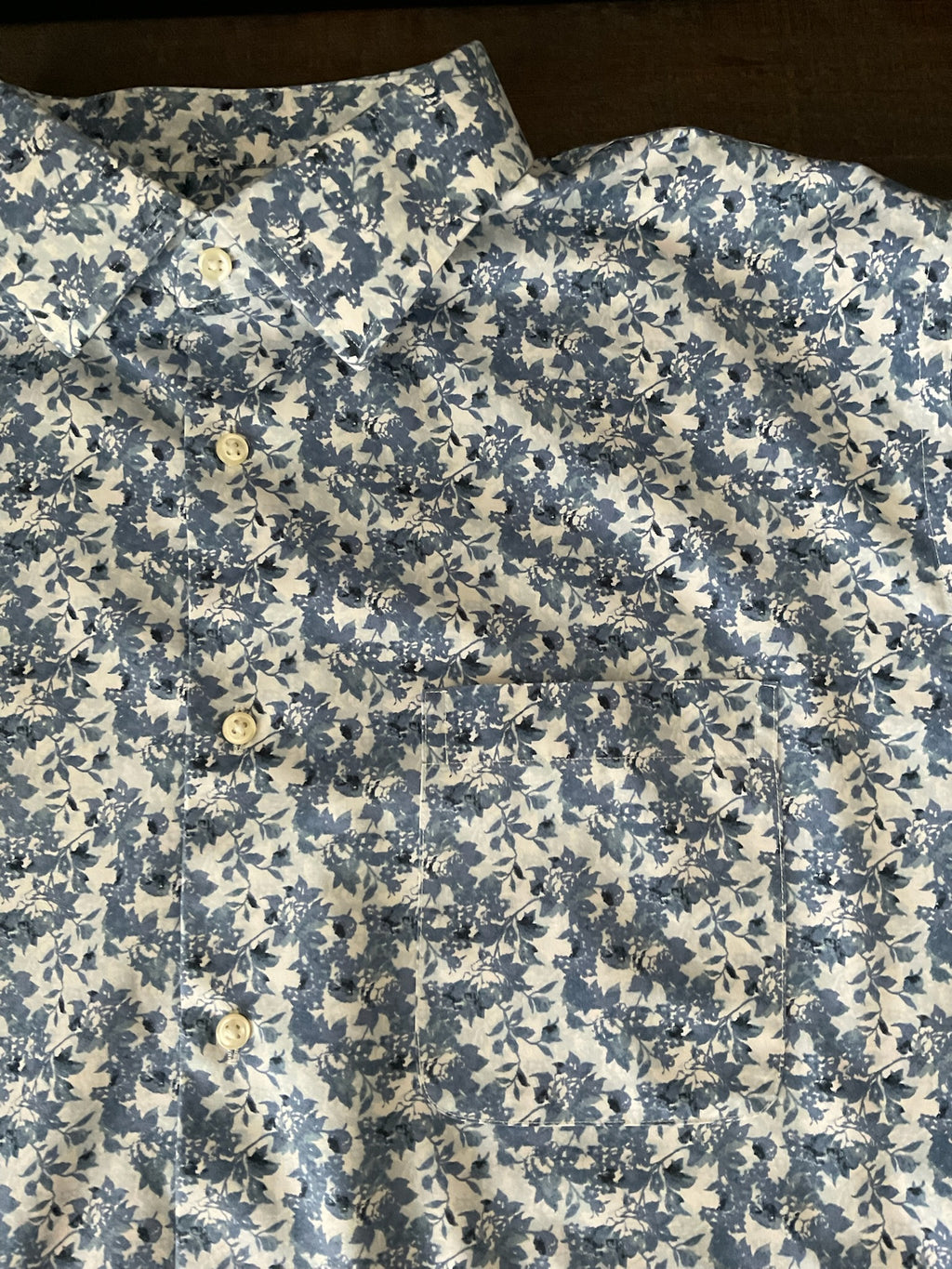 Nordstrom Men's White with Blue Floral Print Long Sleeve Shirt. X Large (17)