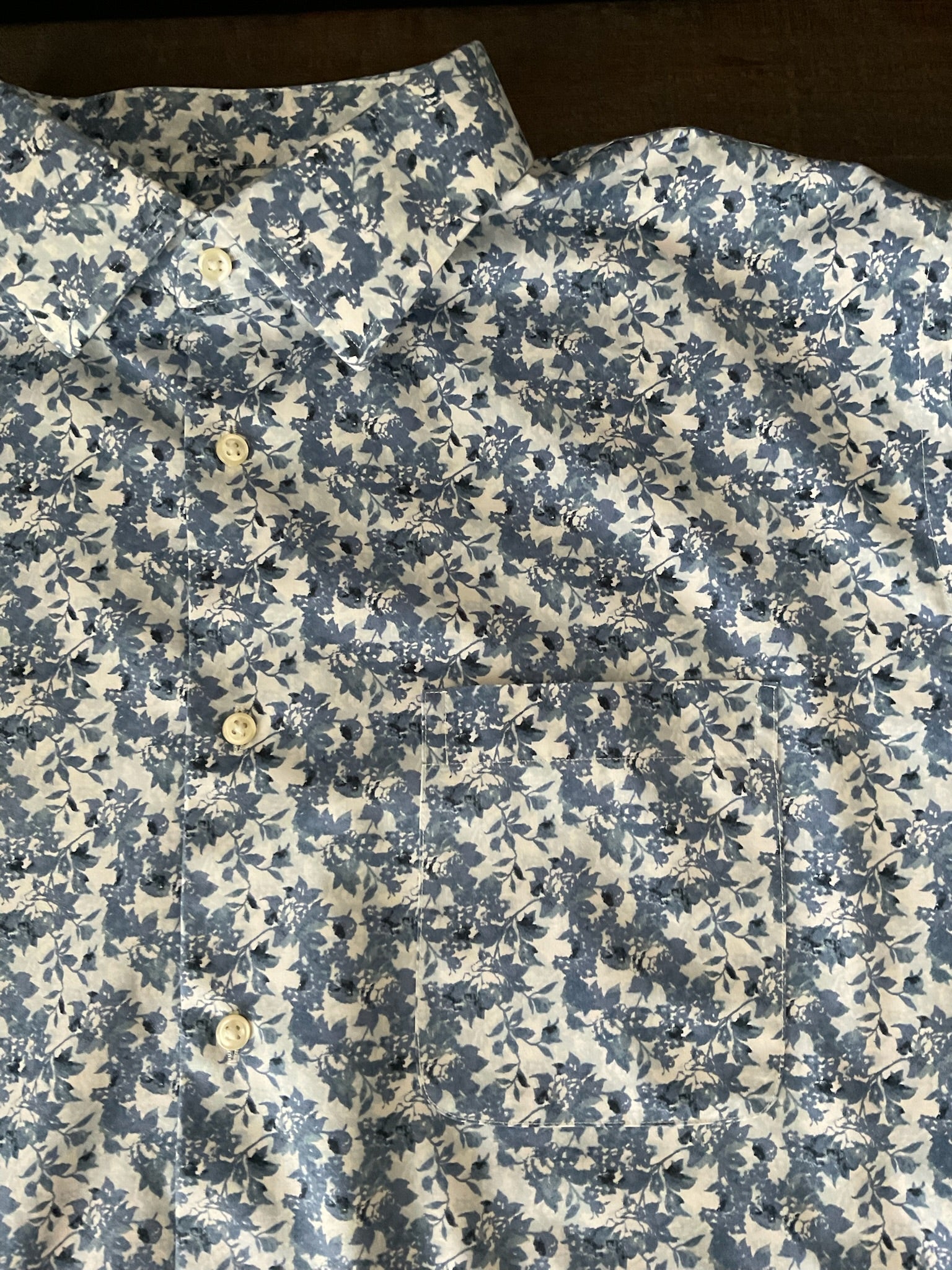 Nordstrom Men's White with Blue Floral Print Long Sleeve Shirt. X Large (17)