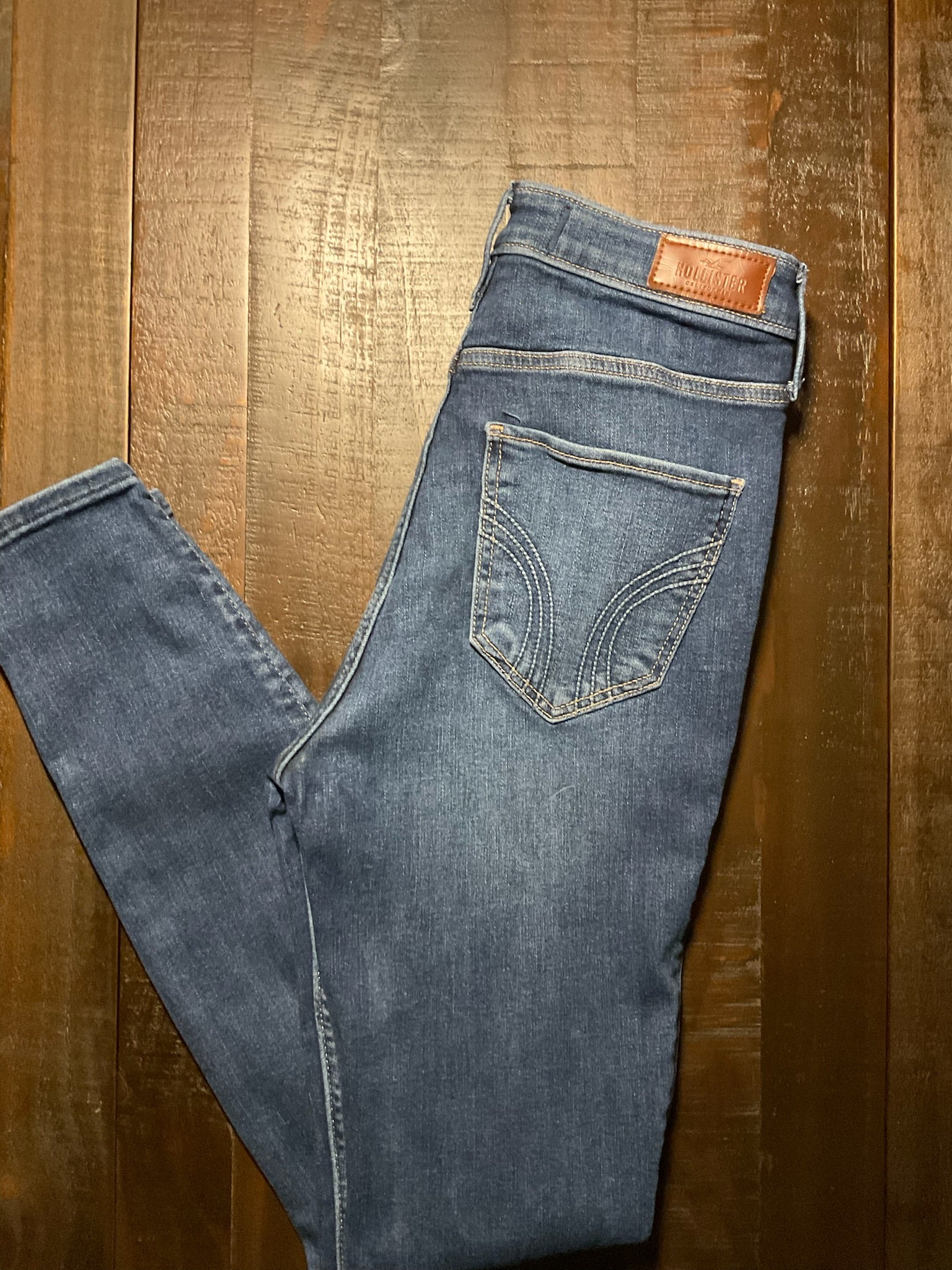 Hollister Women's Ultra High Rise Super Skinny Distressed Jeans - Size 5 Regular 