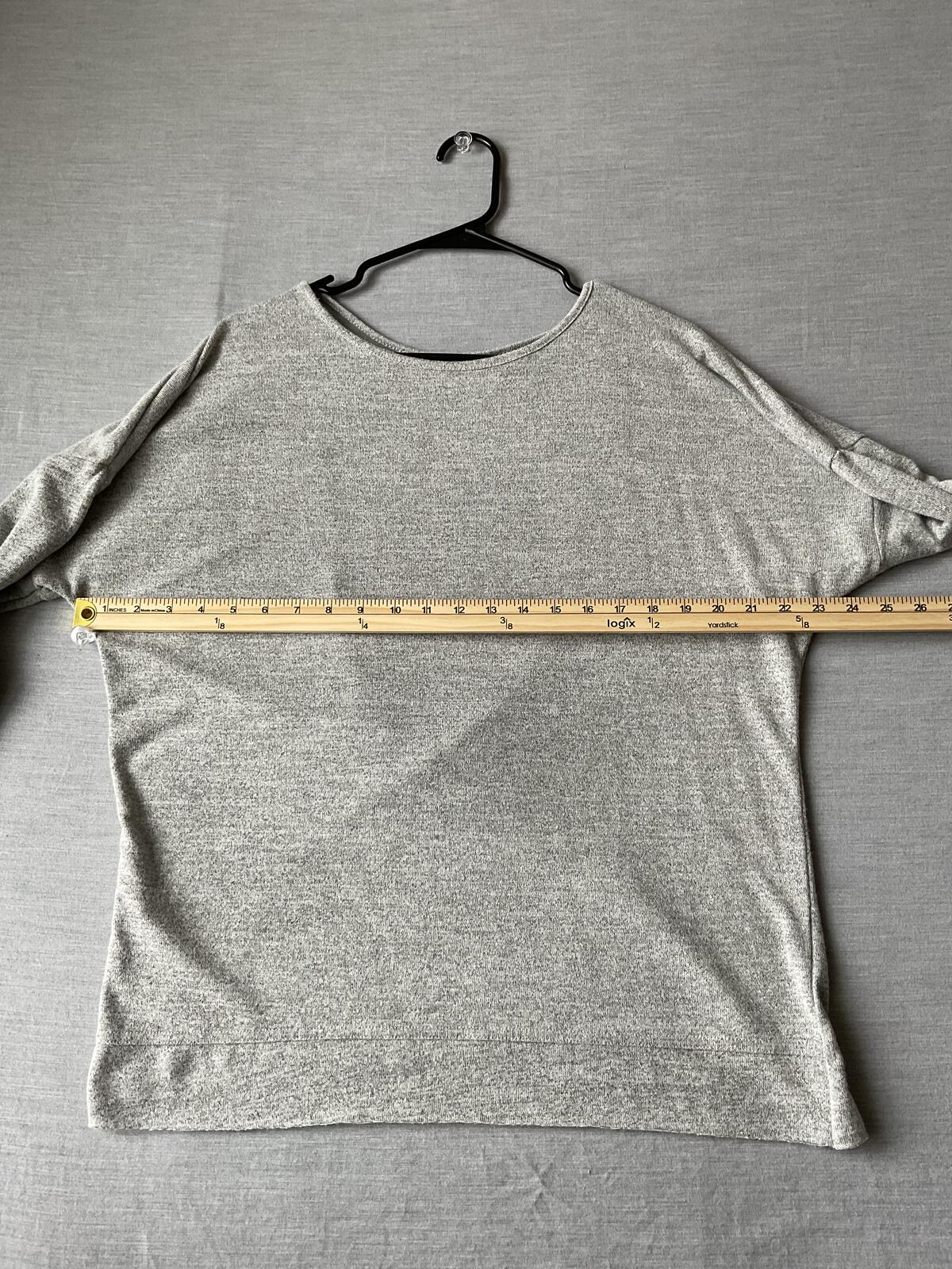 Women's Long Sleeve Cotton Pull Over Shirt Open Back in Gray