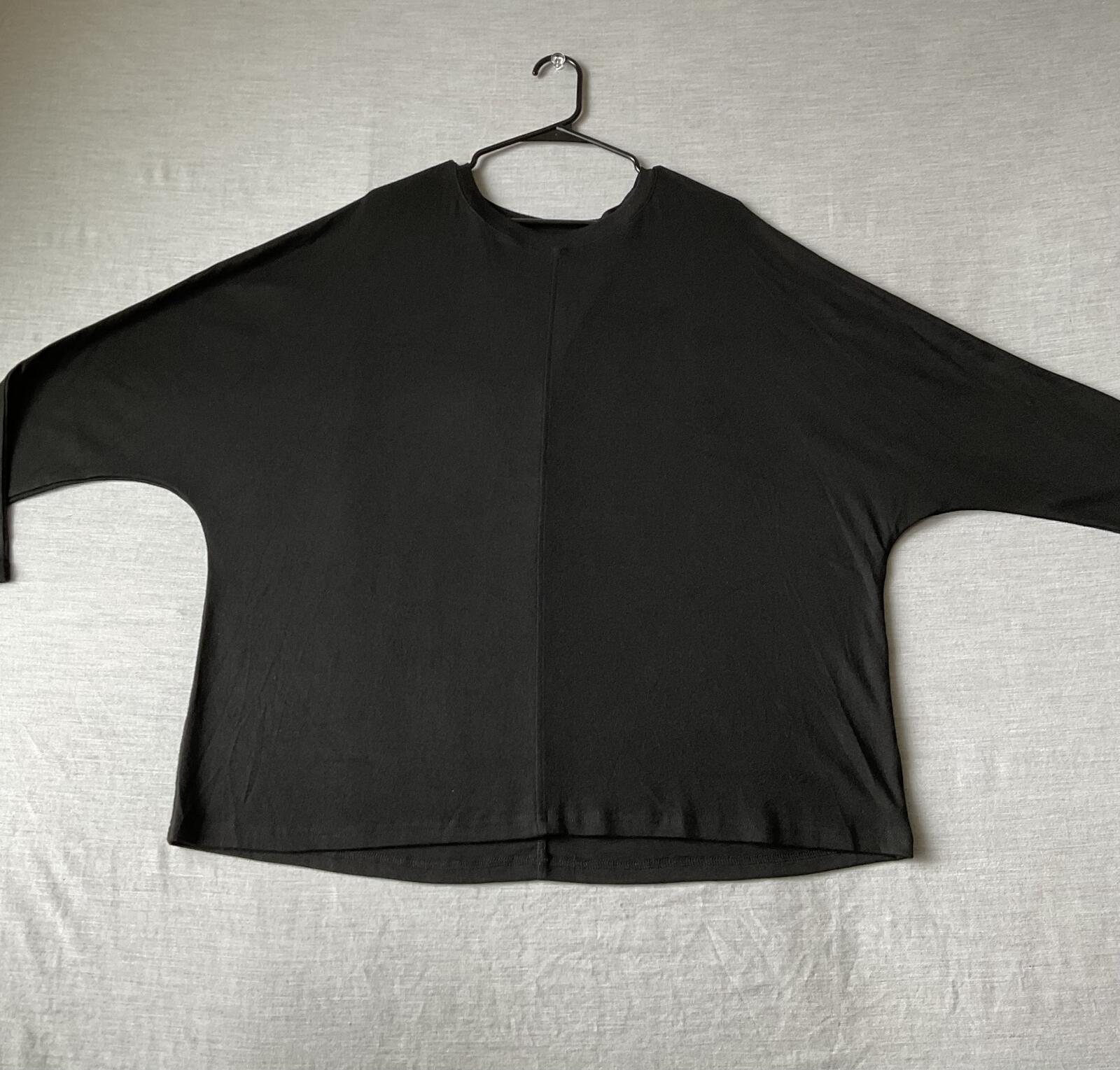 Women's Long Sleeve Long Crew Neck Black Tunic Size X-Large
