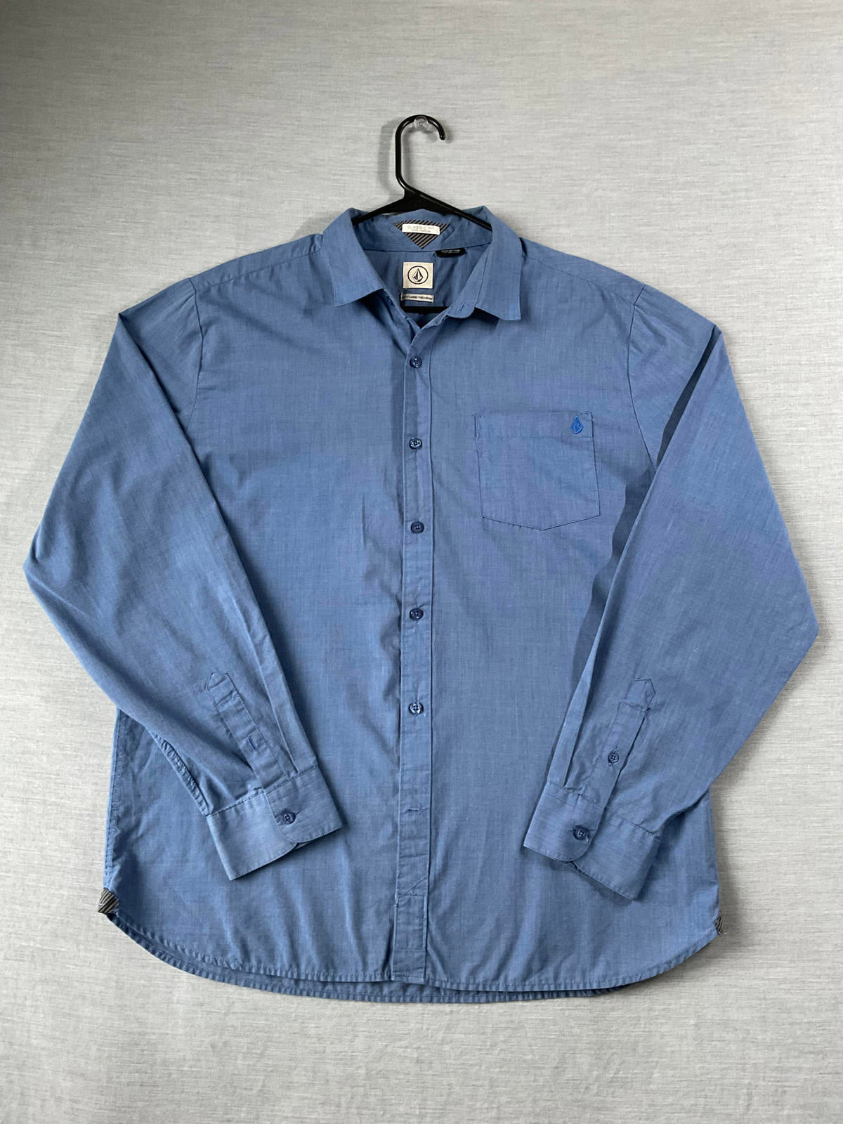 Volcom Men's Long Sleeve Button Up Shirt - Blue (XL)