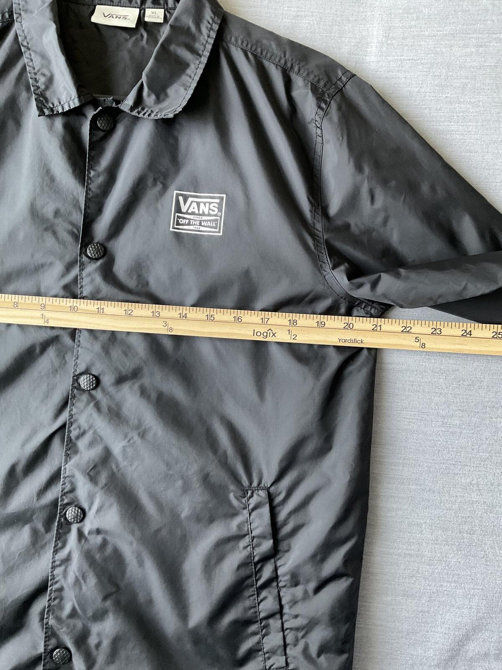 Vans Women's Long Sleeve Wind Breaker Jacket in Black