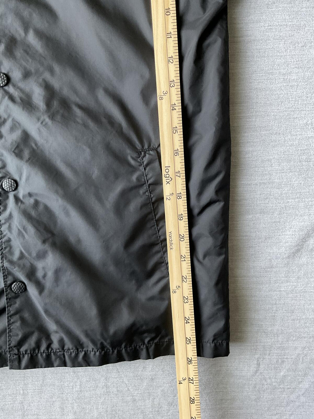 Vans Women's Long Sleeve Wind Breaker Jacket in Black