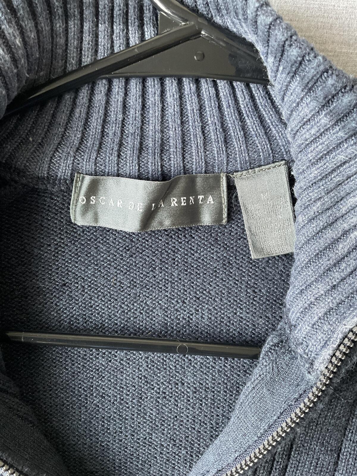 Oscar de la Renta Men's Long Sleeve Blue Sweater Medium