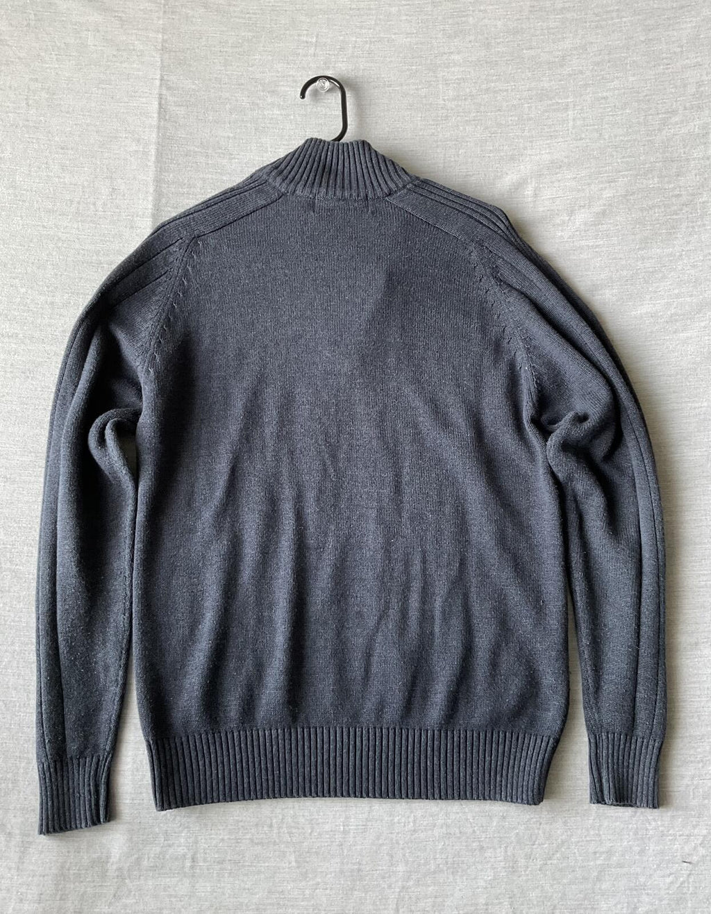 Oscar de la Renta Men's Long Sleeve Blue Sweater Medium