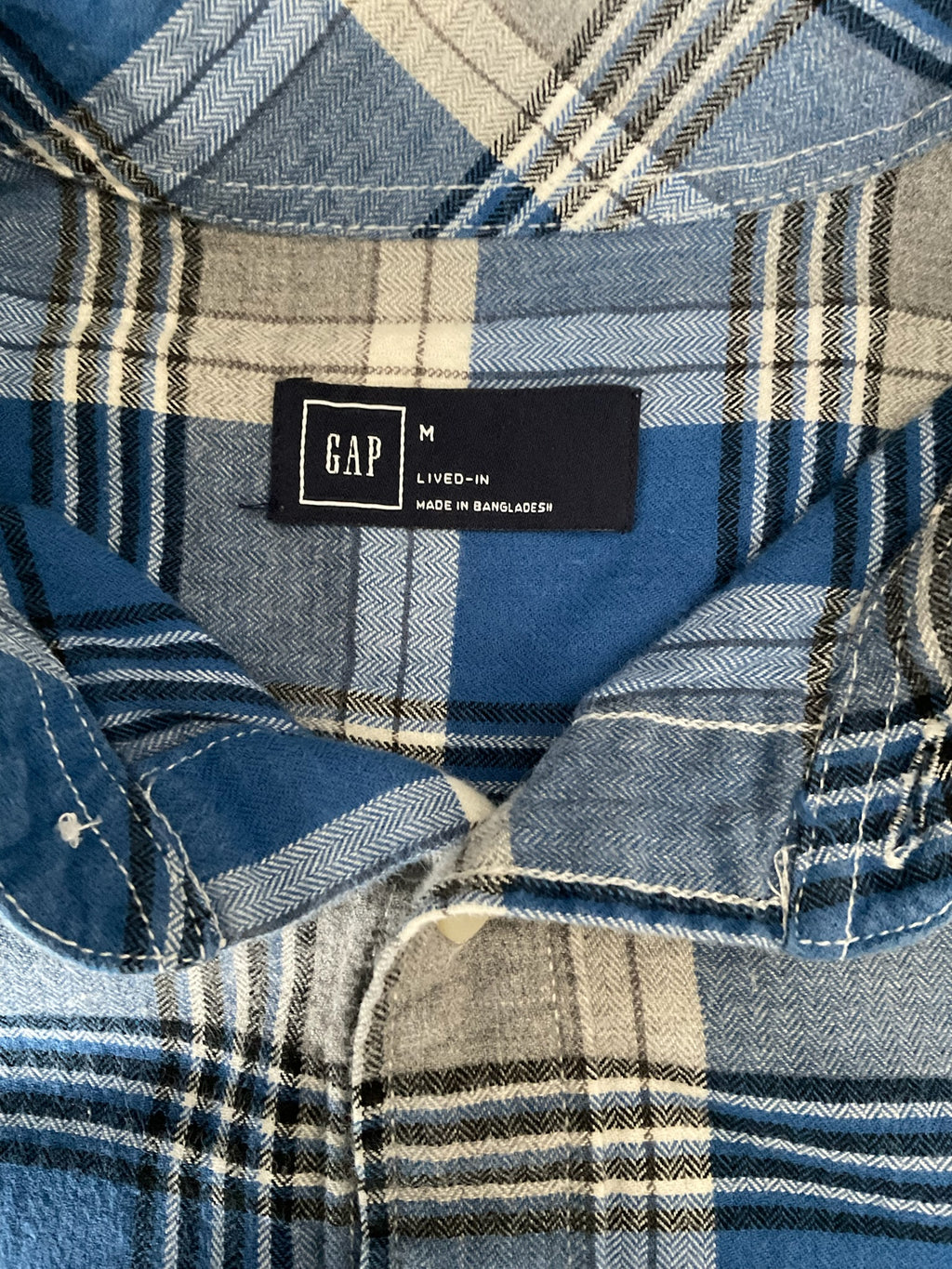 Gap Men's Lived-In Plaid Pearl Snap Button Up Shirt. Size M 