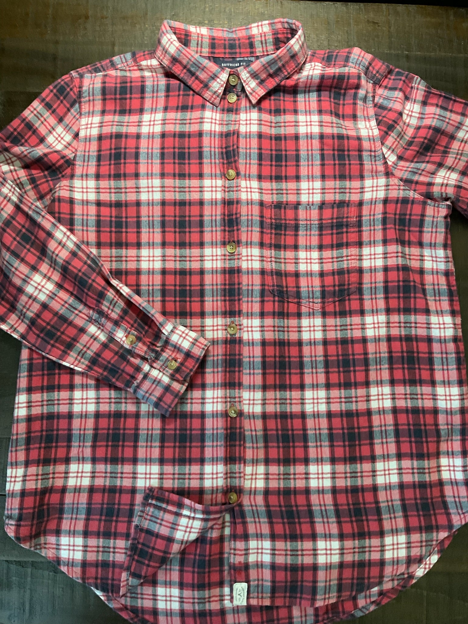 American Eagle Women's  Long Sleeve Button Up Flannel  Red  Black Plaid.  Medium