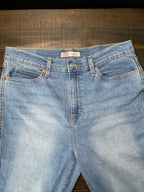Signature by Levi  Women's Heritage High Rise Flare Jeans - Medium Wash.Size 14 