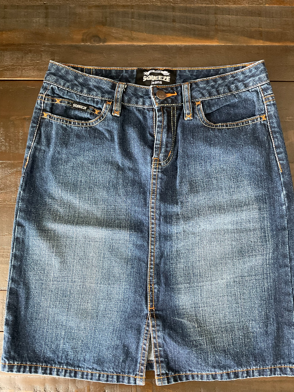 Vintage Squeeze Denim Dark Wash Mini Skirt. Size 1
