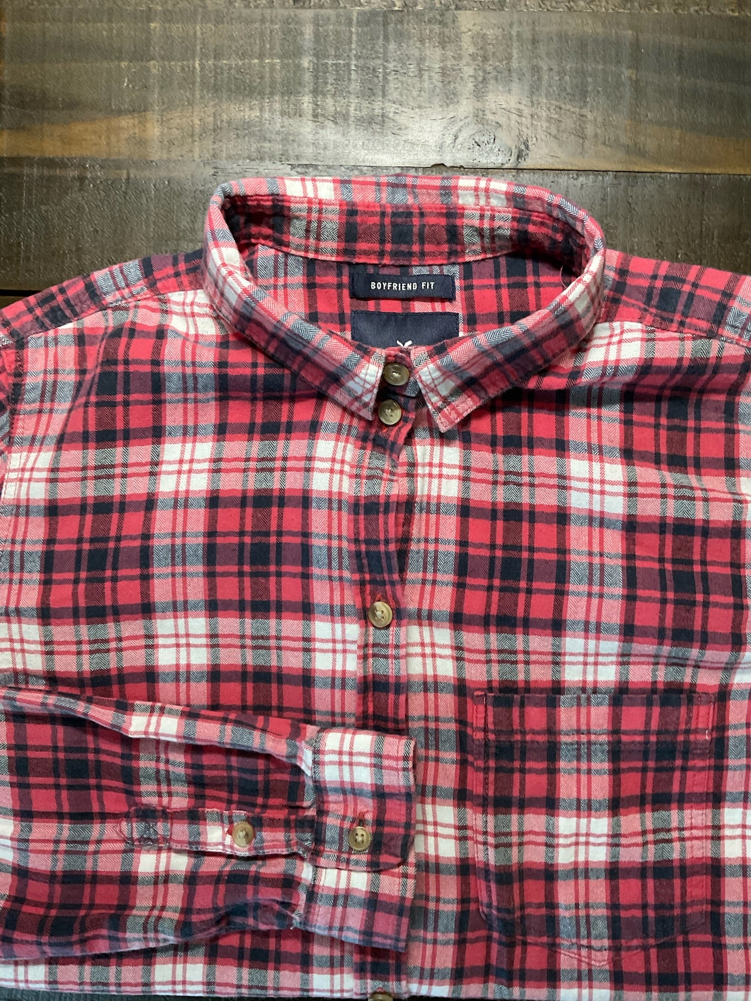 American Eagle Women's  Long Sleeve Button Up Flannel  Red  Black Plaid.  Medium