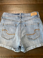 Signature by Levi Strauss & Co. Women's High-Rise Denim Shorts. Size 4