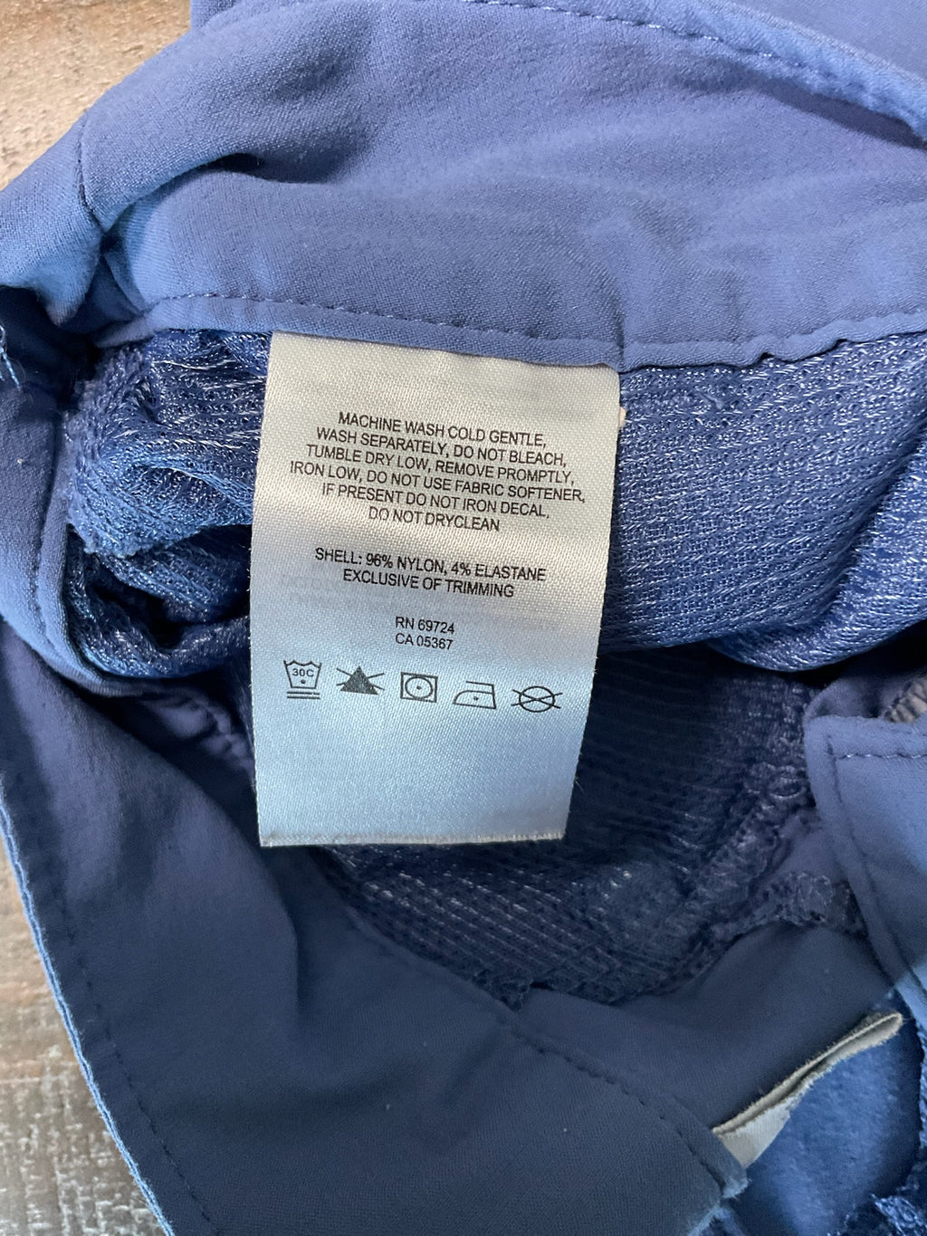 Columbia Blue Shorts Women's Size 8 Omni Hiking Cargo Athletic Outdoor