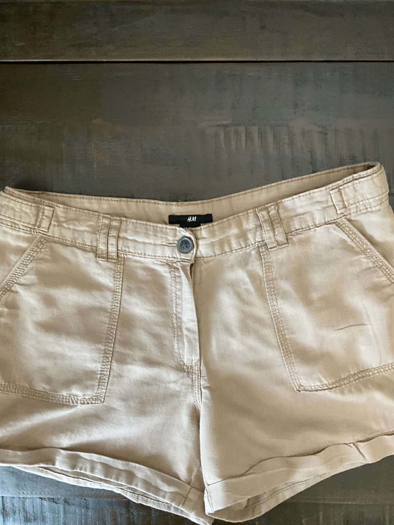 H&M Women's Linen-Blend Shorts – Classic Brown (Size 8)