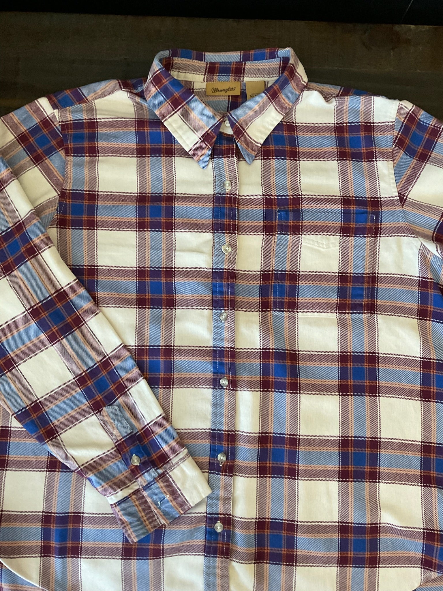 Wrangler Women’s Long-Sleeve Western Pearl Snap Plaid Blue & Maroon Shirt. Med