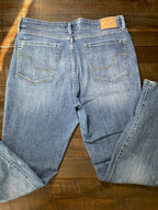 Signature by Levi Strauss & Co. Women's Mid-Rise Straight Jeans -  Size 10