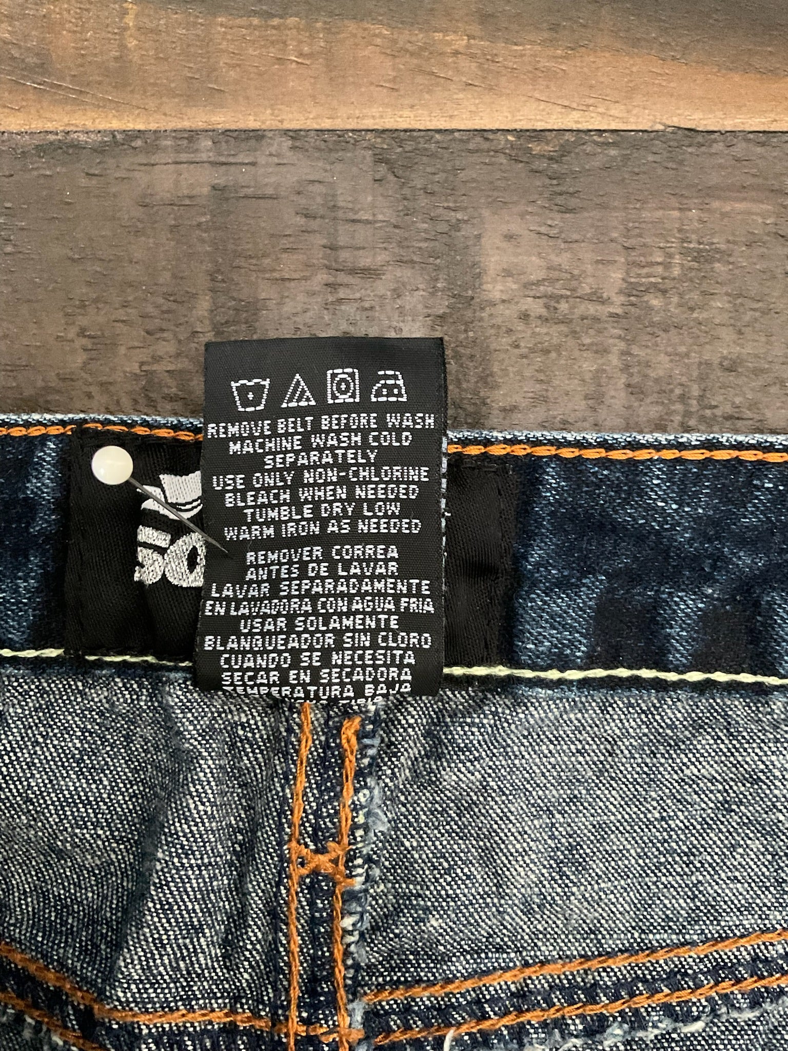 Vintage Squeeze Denim Dark Wash Mini Skirt. Size 1