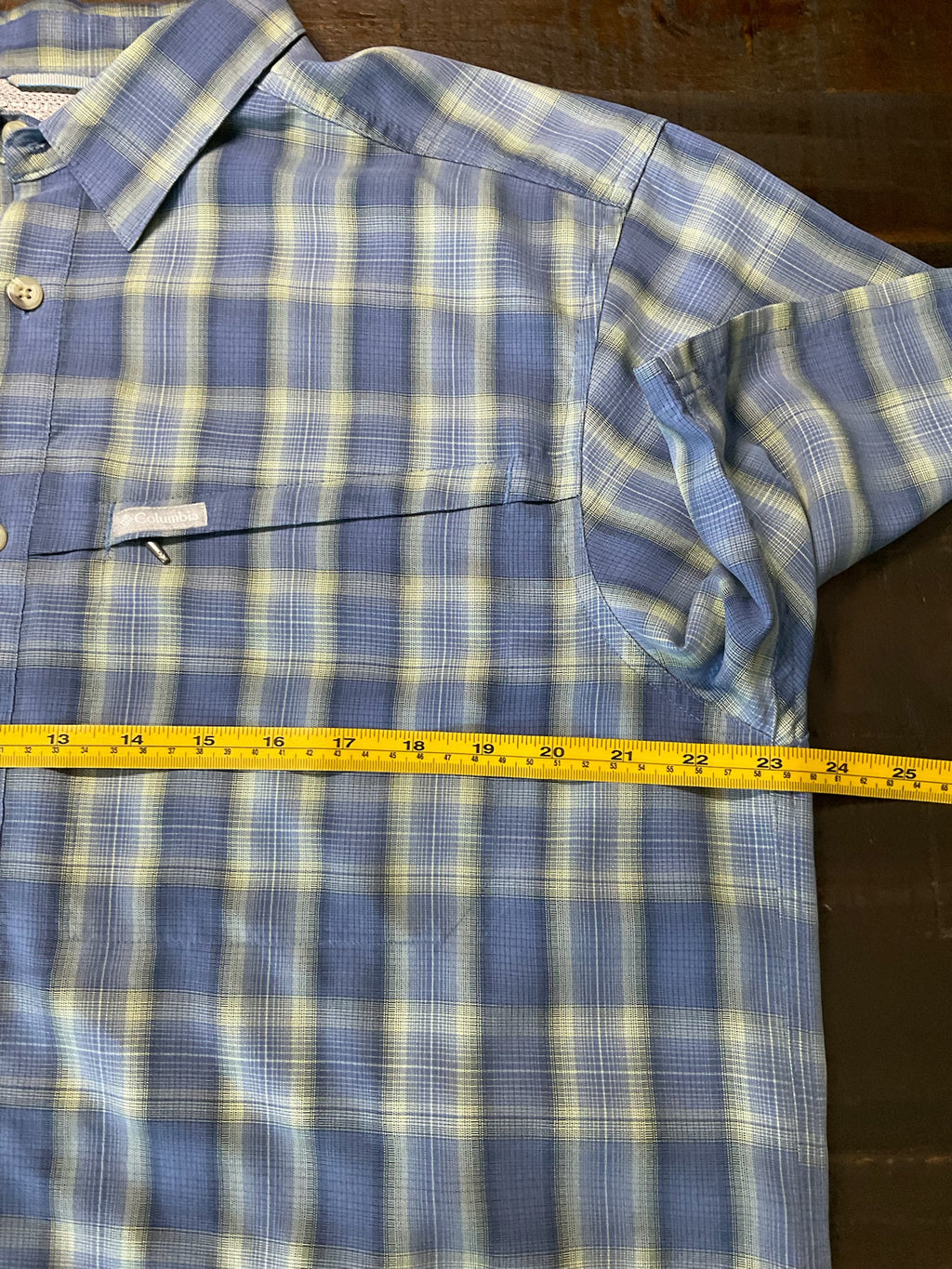Columbia Men’s Omni Shade Short Sleeve Blue Plaid Button Up Shirt Large 