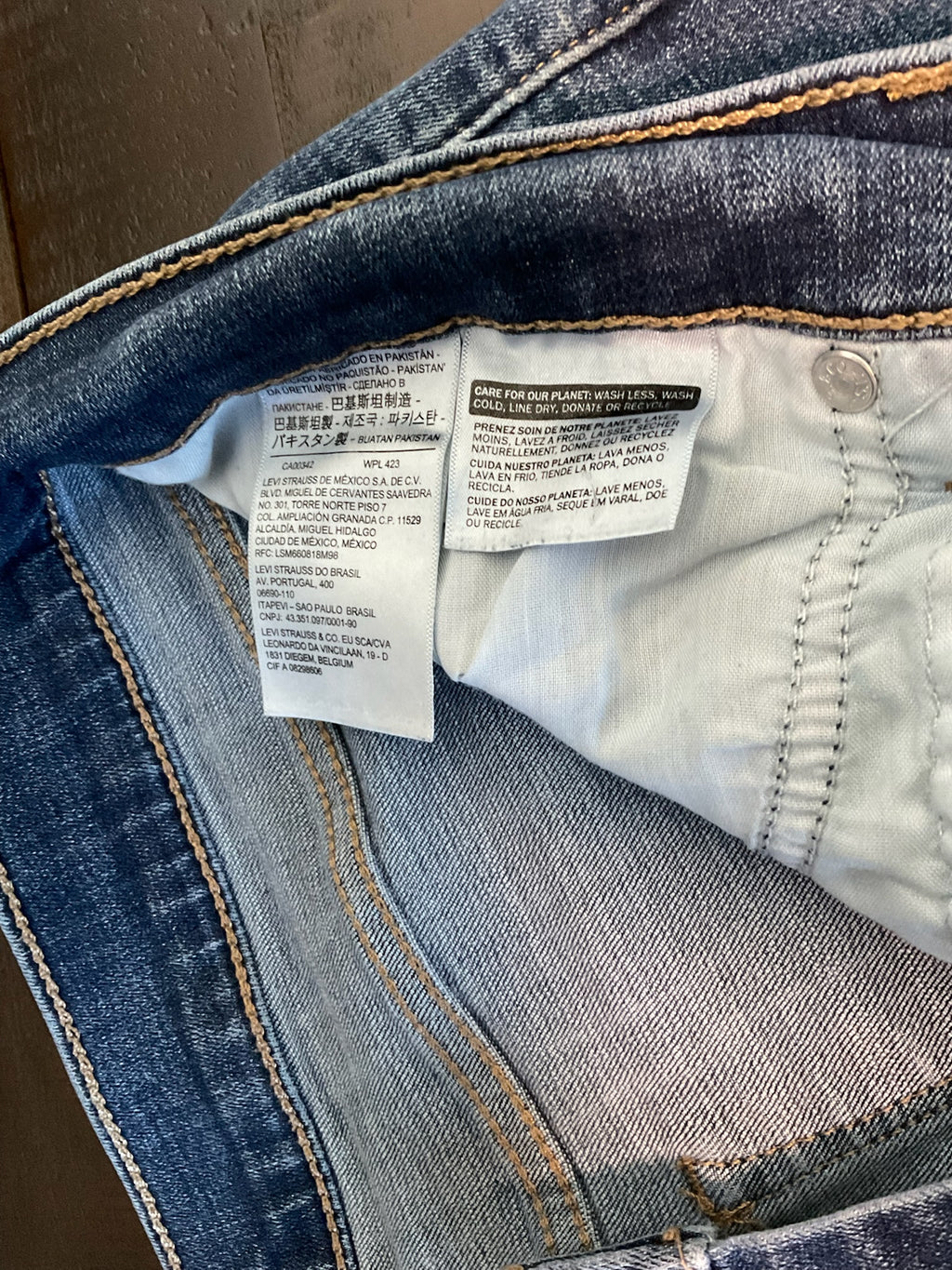 Levi's Women's Straight Leg Jeans - Medium Wash - Size 14M
