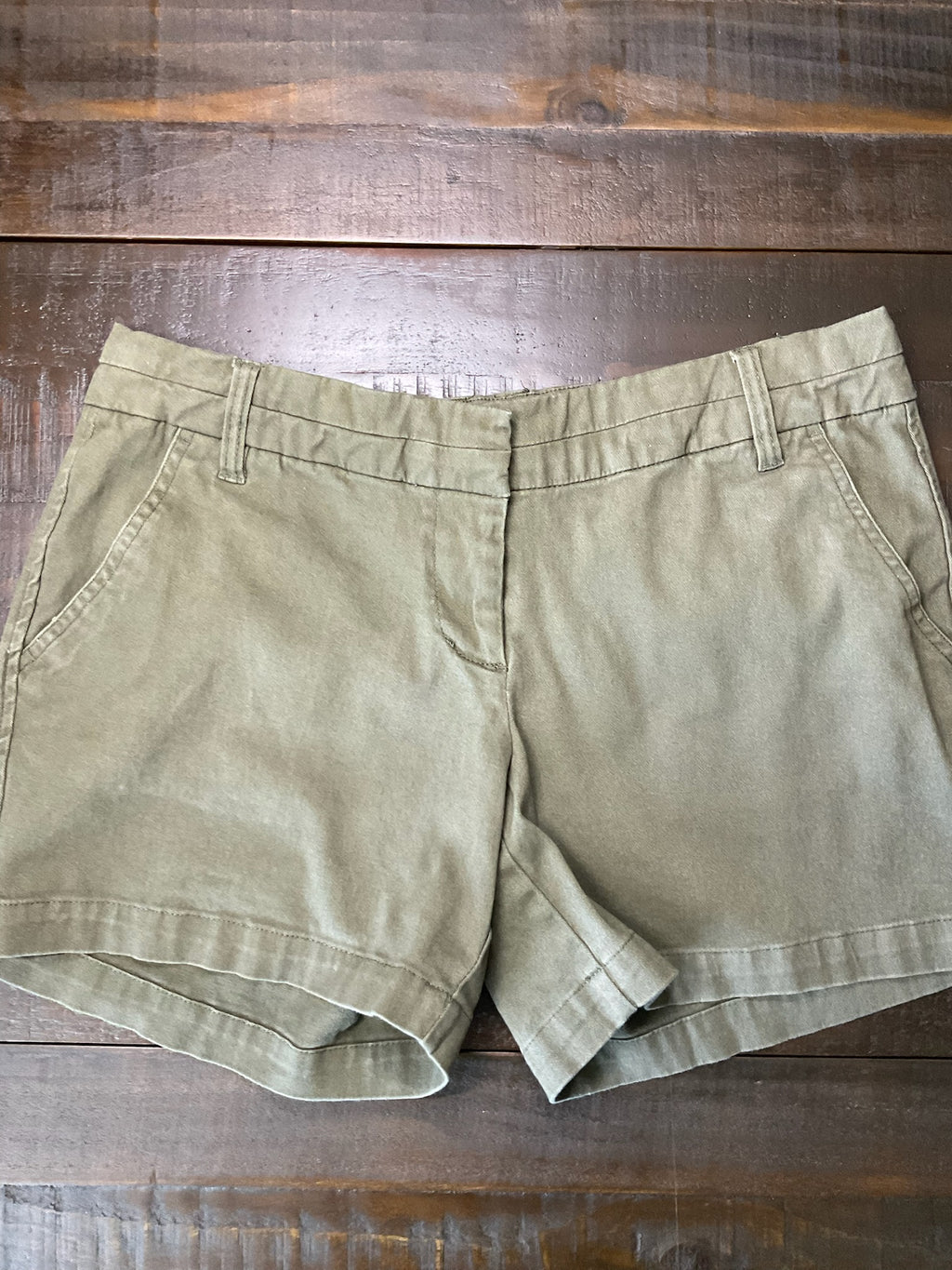 Simply Styled Women's Casual Shorts - Olive Green.  Size 6