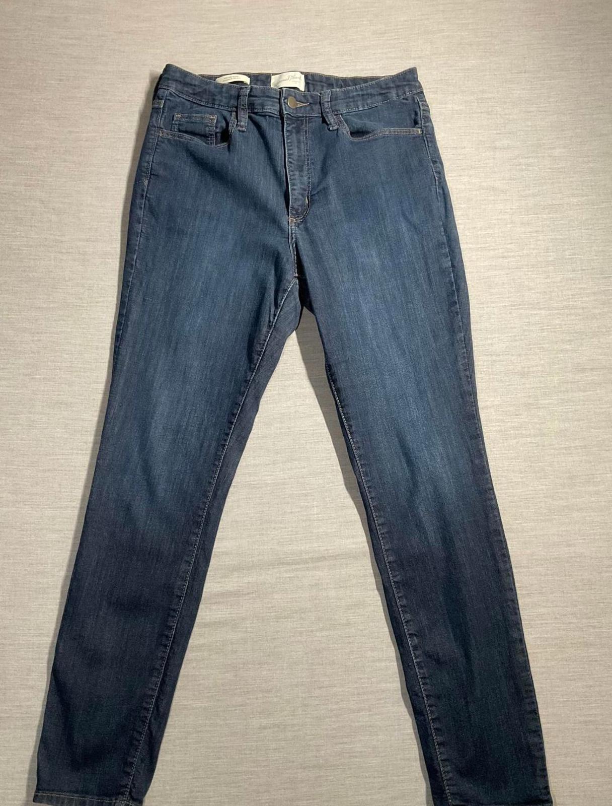 Universal Threads Women's High Rise Skinny Jeans Size 10