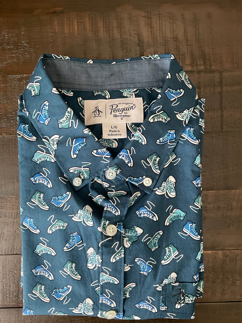 Original Penguin Men's Novelty Shoe Print Short Sleeve Button Up Shirt. Large