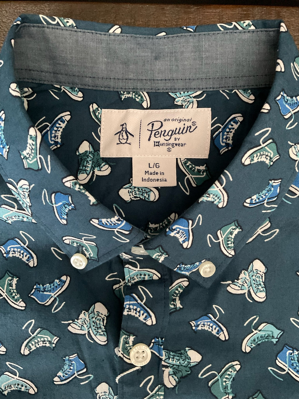 Original Penguin Men's Novelty Shoe Print Short Sleeve Button Up Shirt. Large
