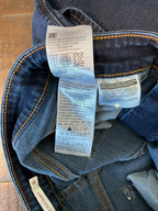 Levi's Women's Classic Mid-Rise Skinny Jeans - Deep Indigo Dark Wash - Size 8M
