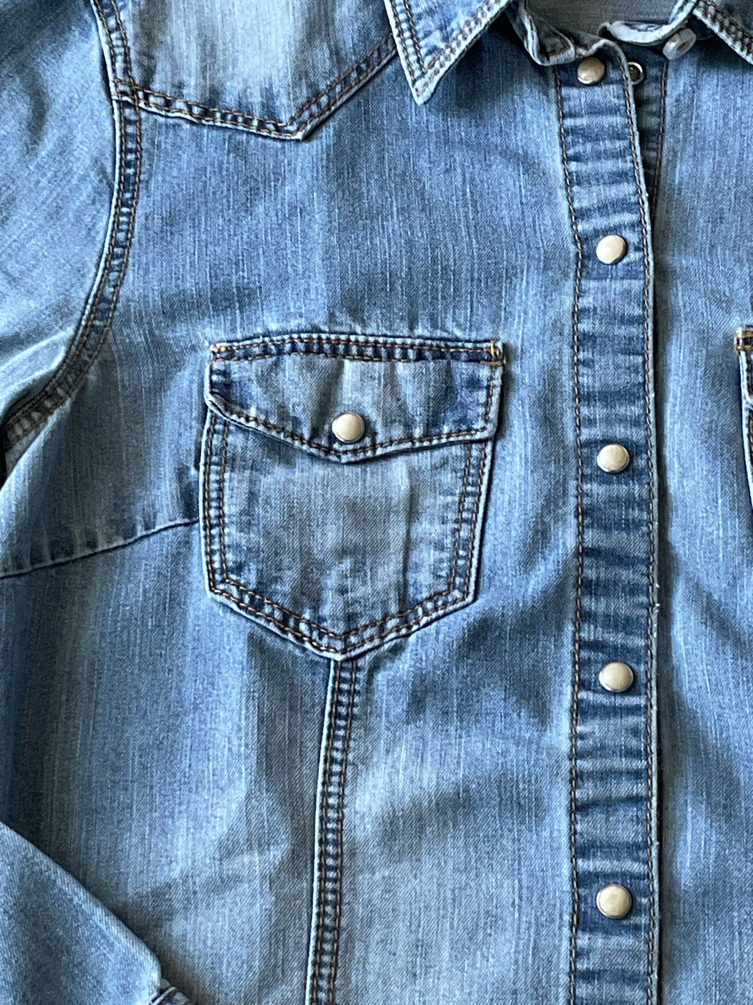 HM Women's Long Sleeve Button Up Shirt Light Wash Denim Size X Small
