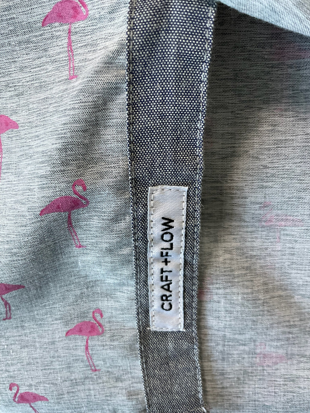 Voyage Men’s Short-Sleeve Tropical Flamingo Shirt - Gray & Pink (Size Medium)