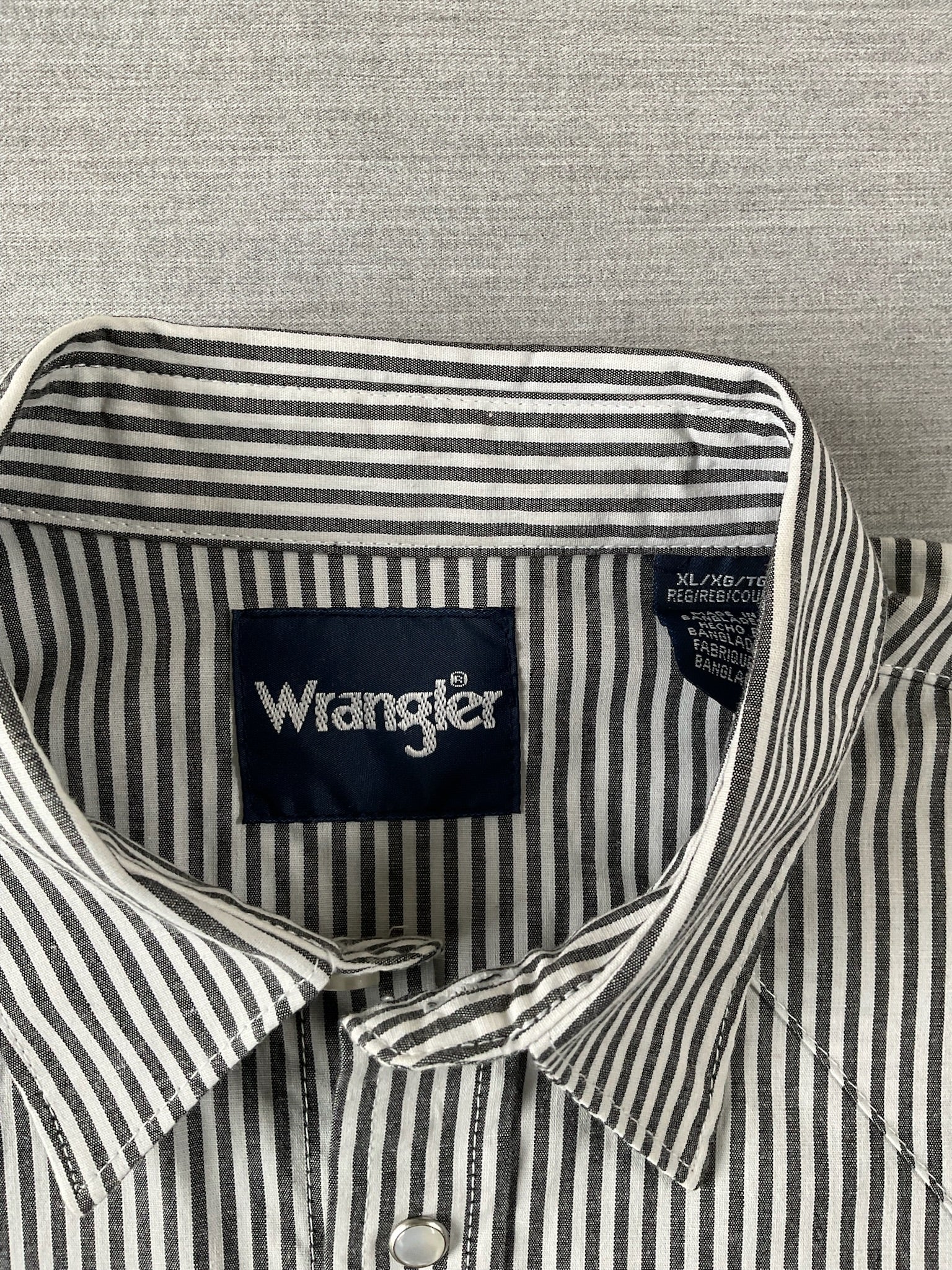 Wrangler Men's Western Stripe Pearl Snap Long Sleeve Shirt - Gray & White - Size XL