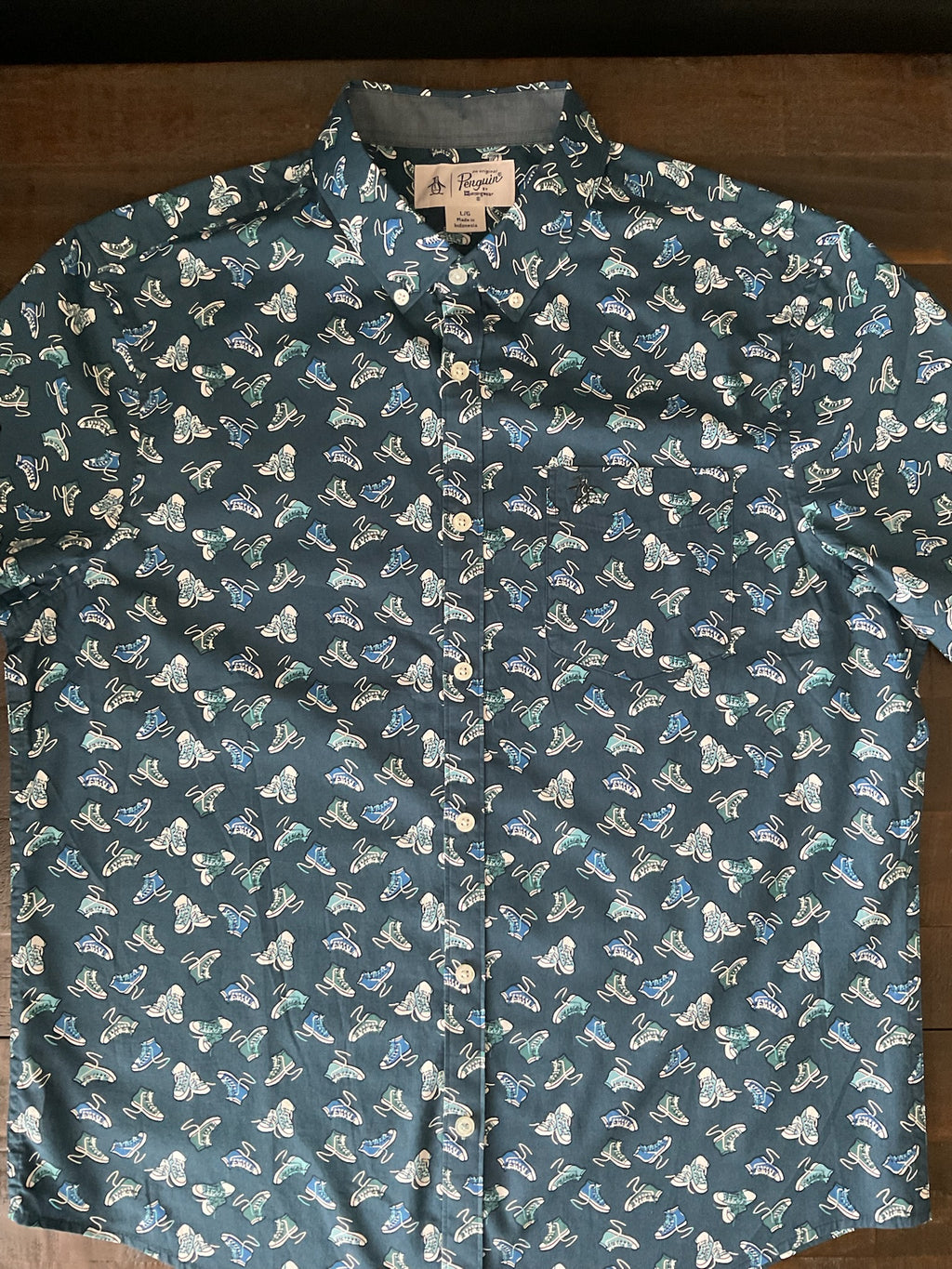 Original Penguin Men's Novelty Shoe Print Short Sleeve Button Up Shirt. Large