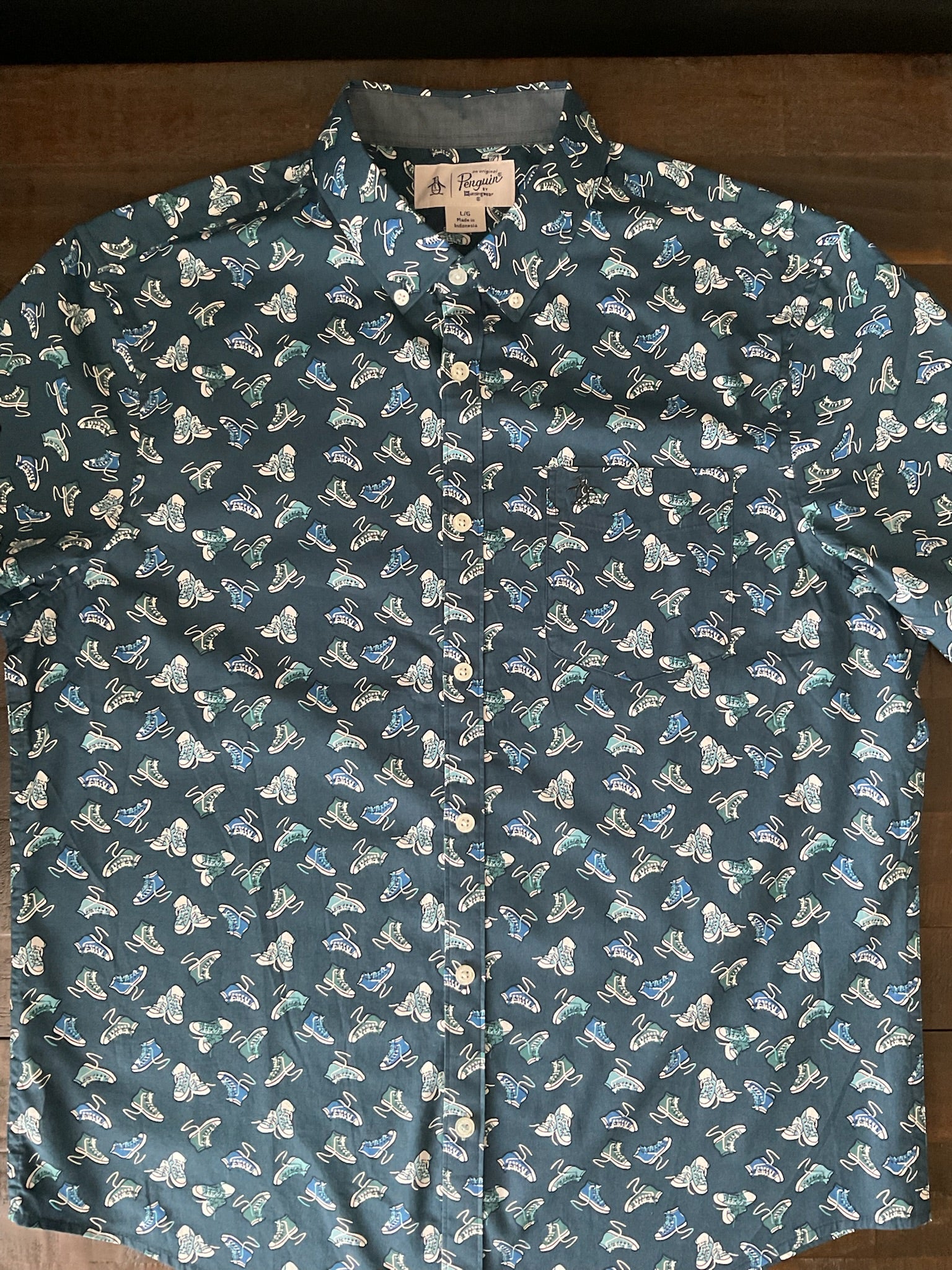 Original Penguin Men's Novelty Shoe Print Short Sleeve Button Up Shirt. Large