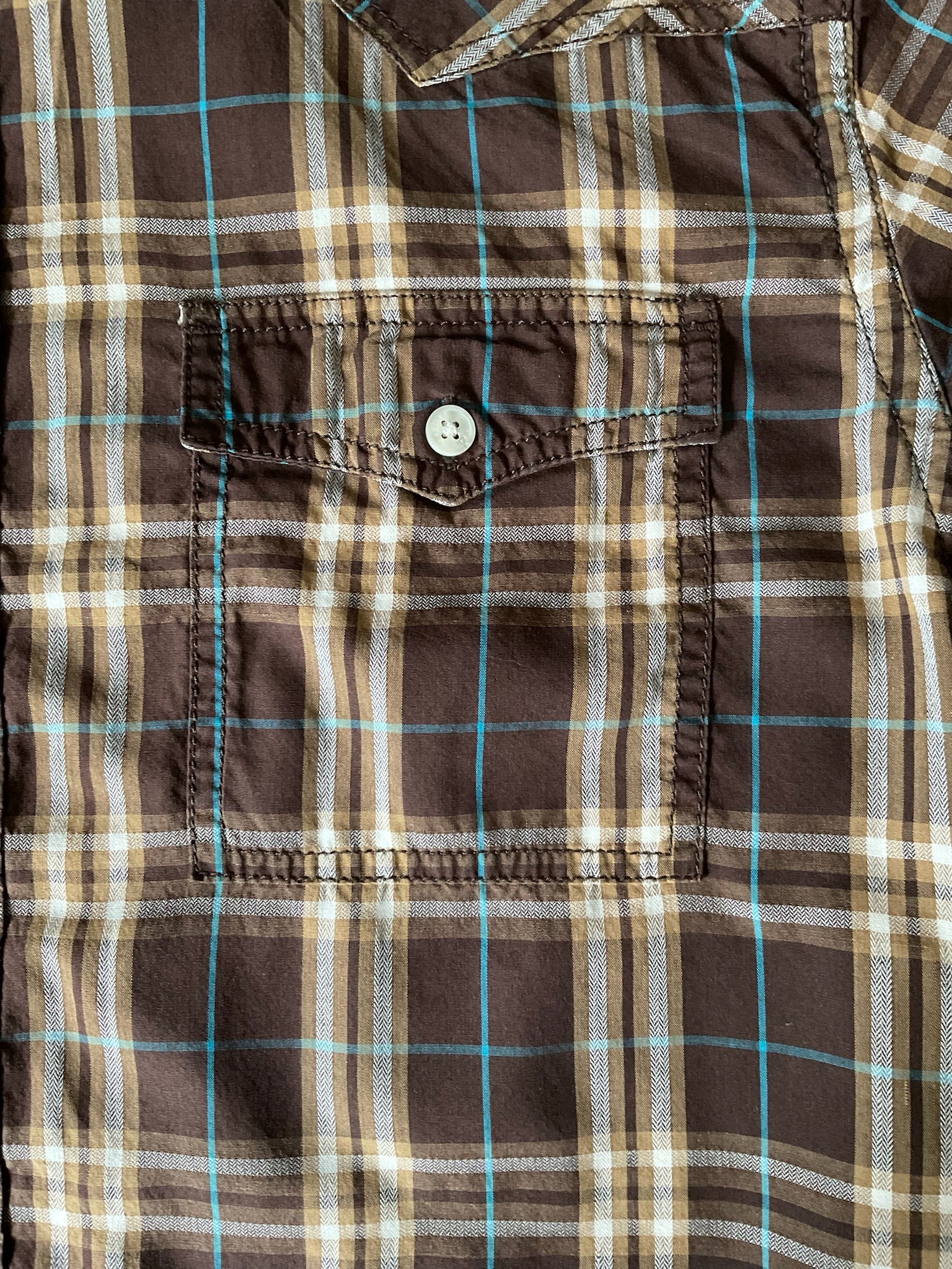 Urban Pipeline Men's Brown Plaid Long Sleeve Button Up  Shirt. Large