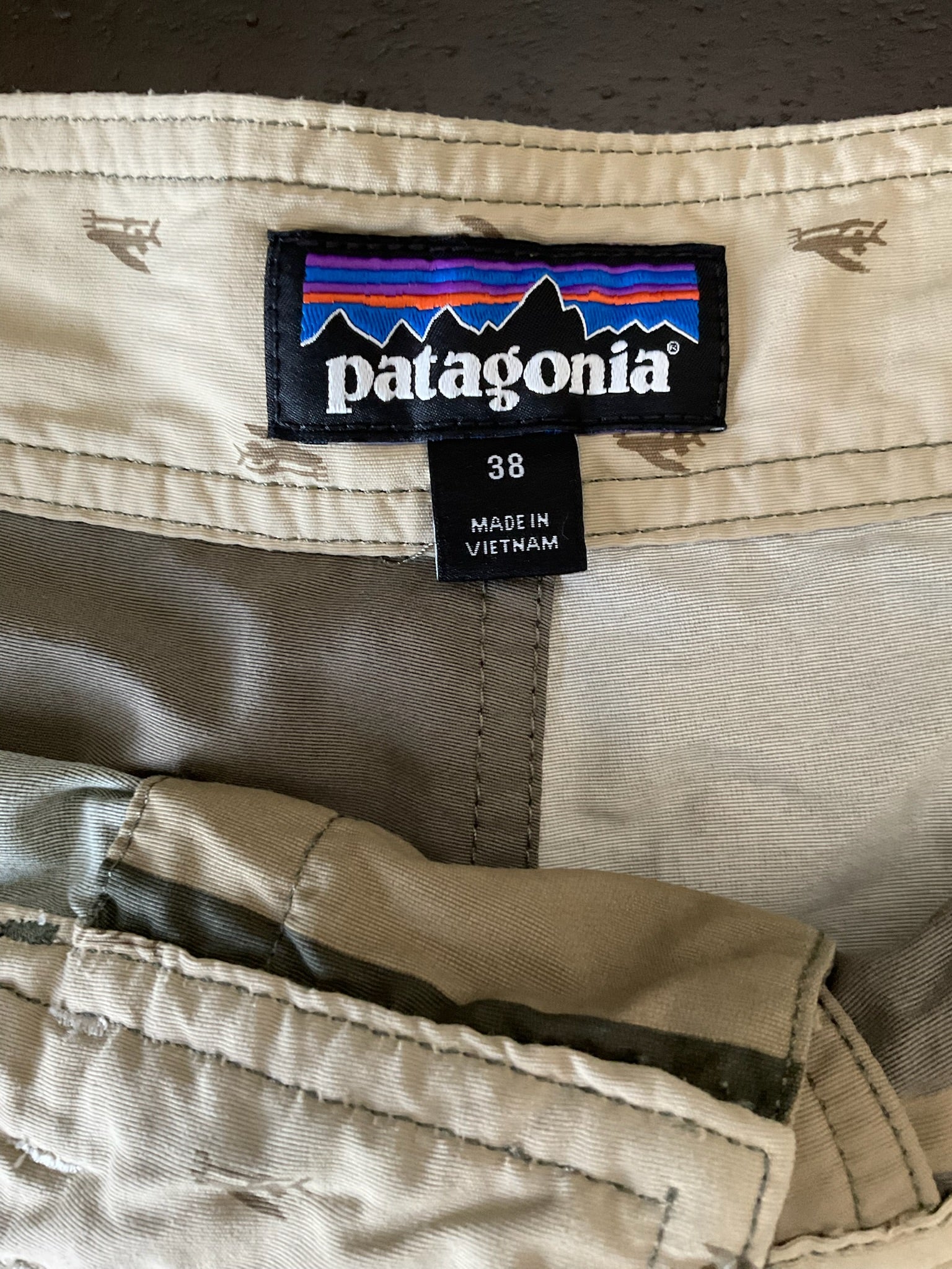 Patagonia Men's Wavefarer Striped Board Shorts Size 38