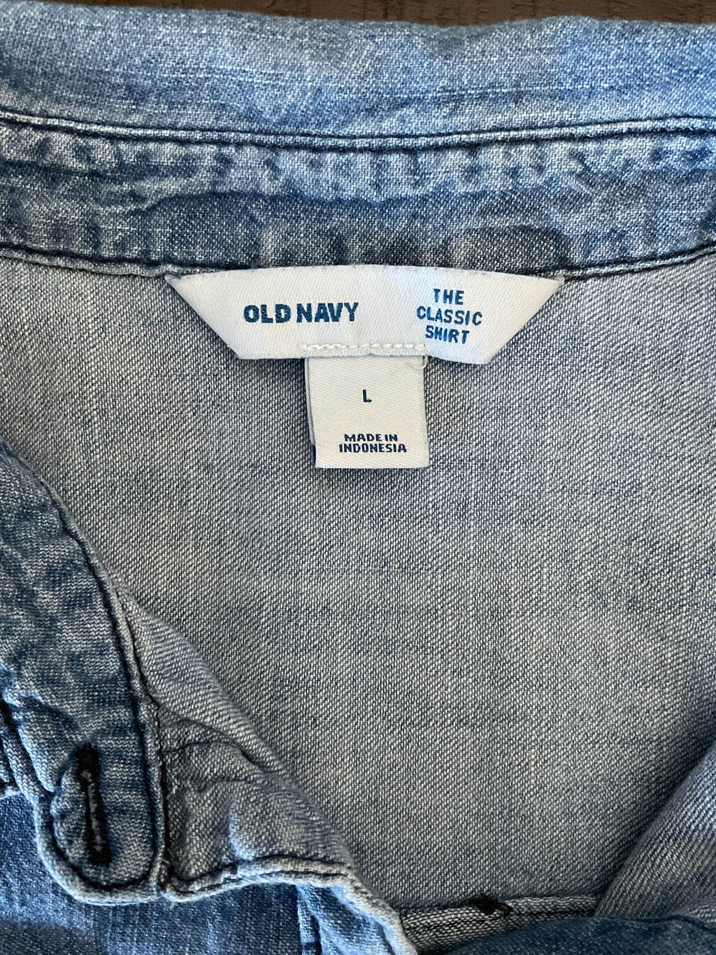 Old Navy Women's Classic Denim Long Sleeve Shirt - Light Blue, Size Large