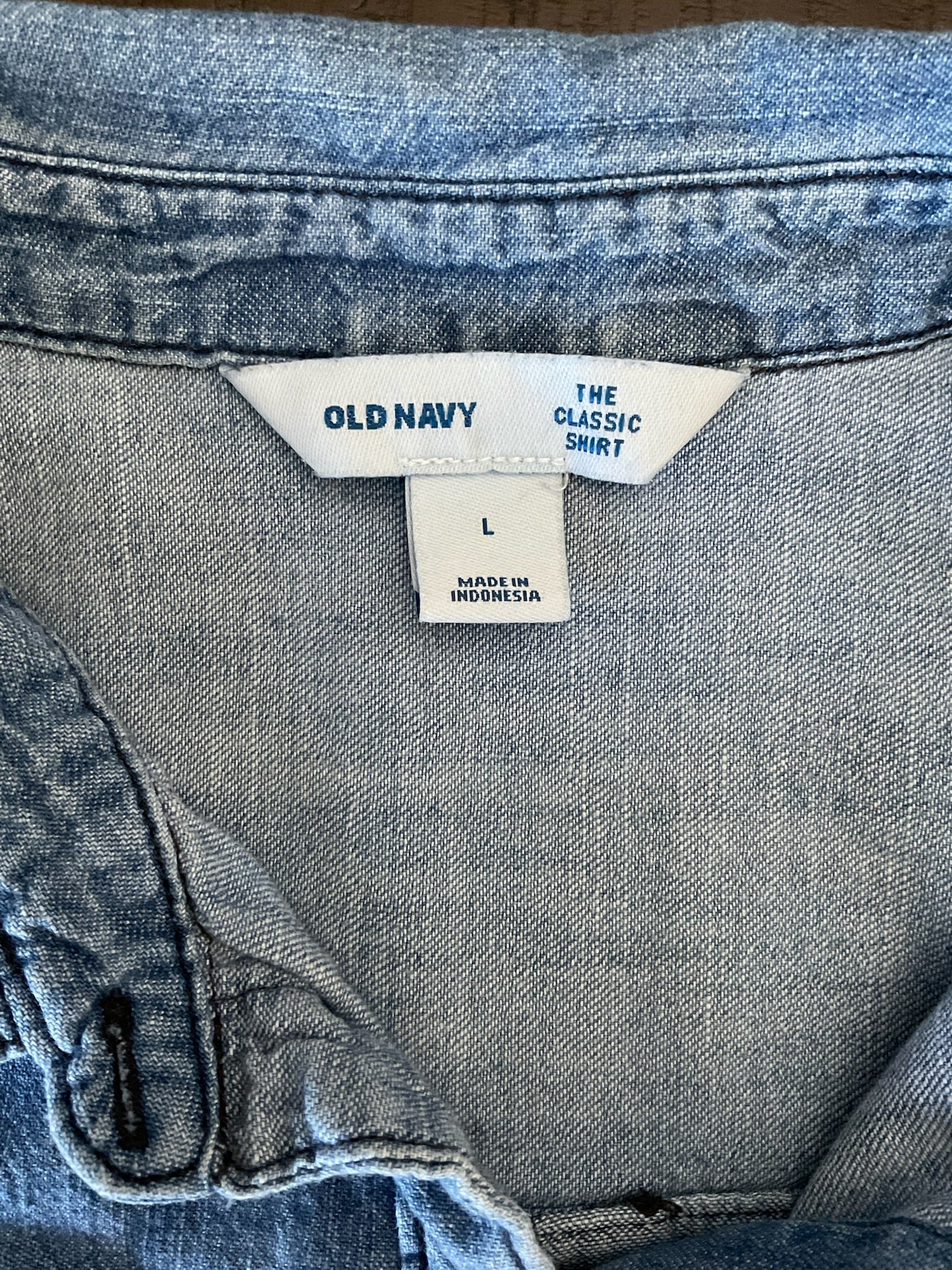 Old Navy Women's Classic Denim Long Sleeve Shirt - Light Blue, Size Large