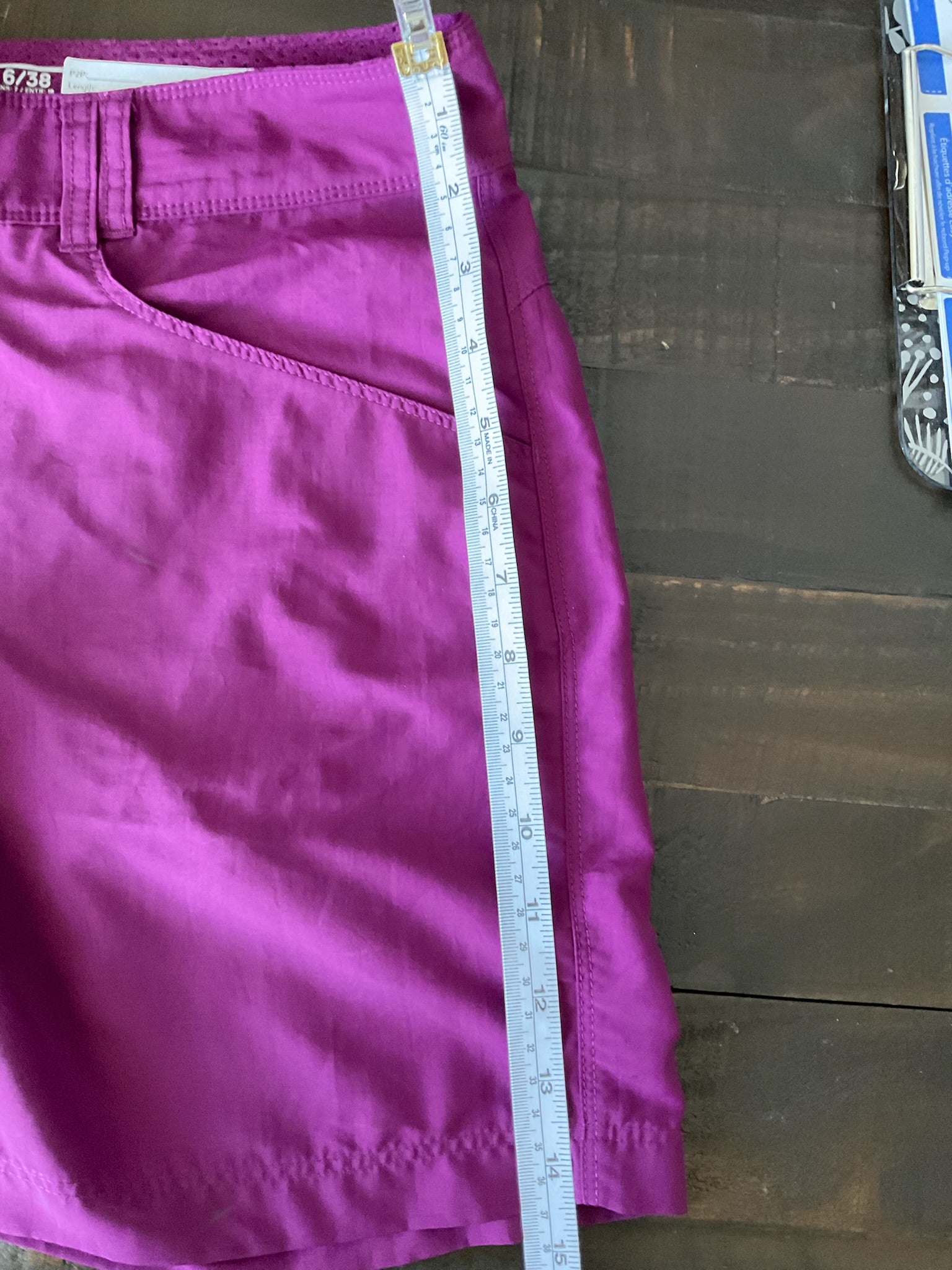 Mountain Hardwear Women's Dynama Hiking Shorts - Purple / Size 6