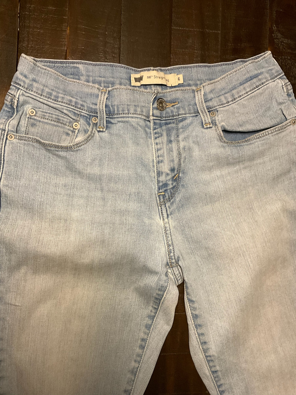 Levi's Women's 505 Straight Leg Light Wash Jeans - Size 6M 