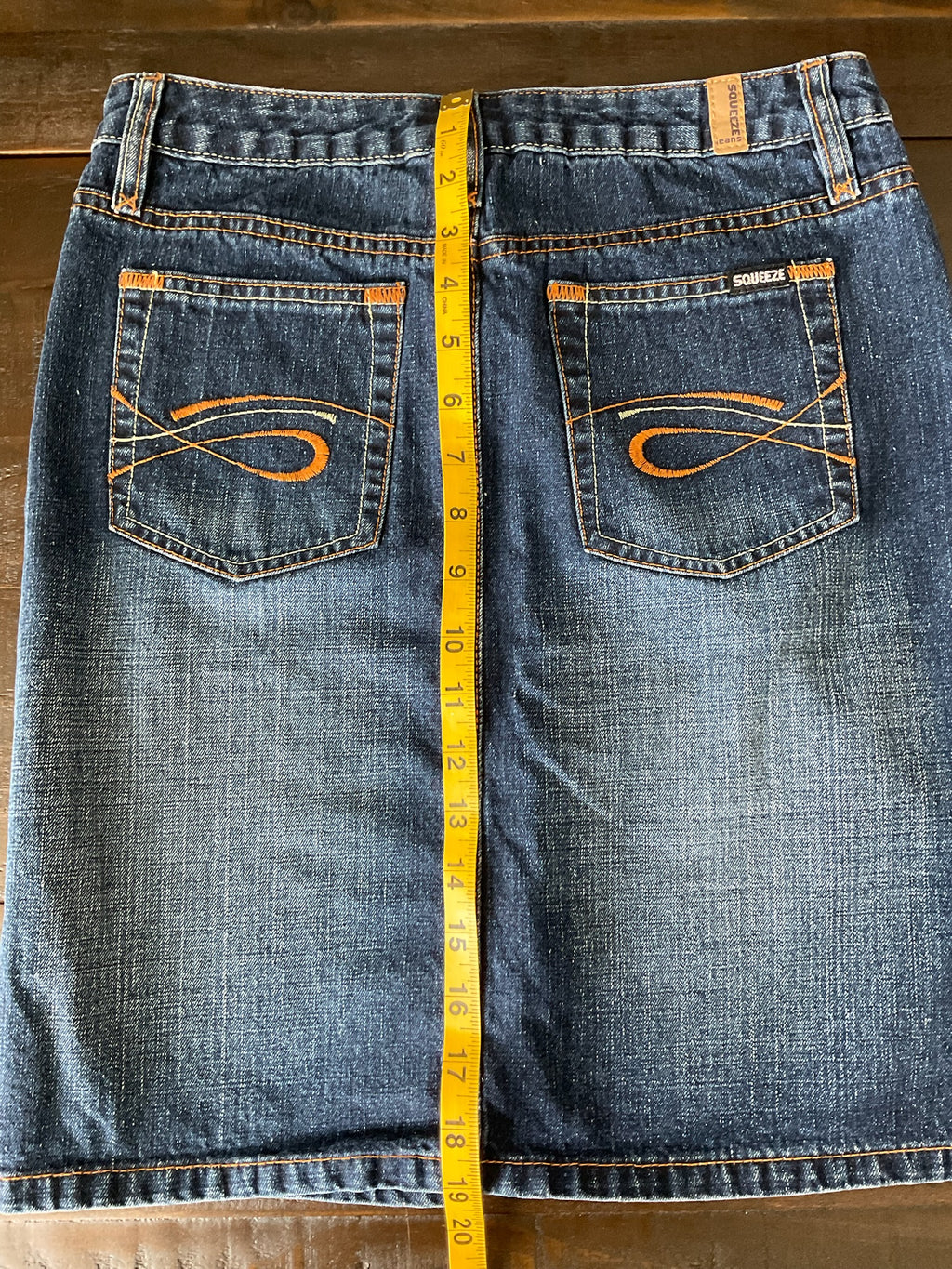 Vintage Squeeze Denim Dark Wash Mini Skirt. Size 1